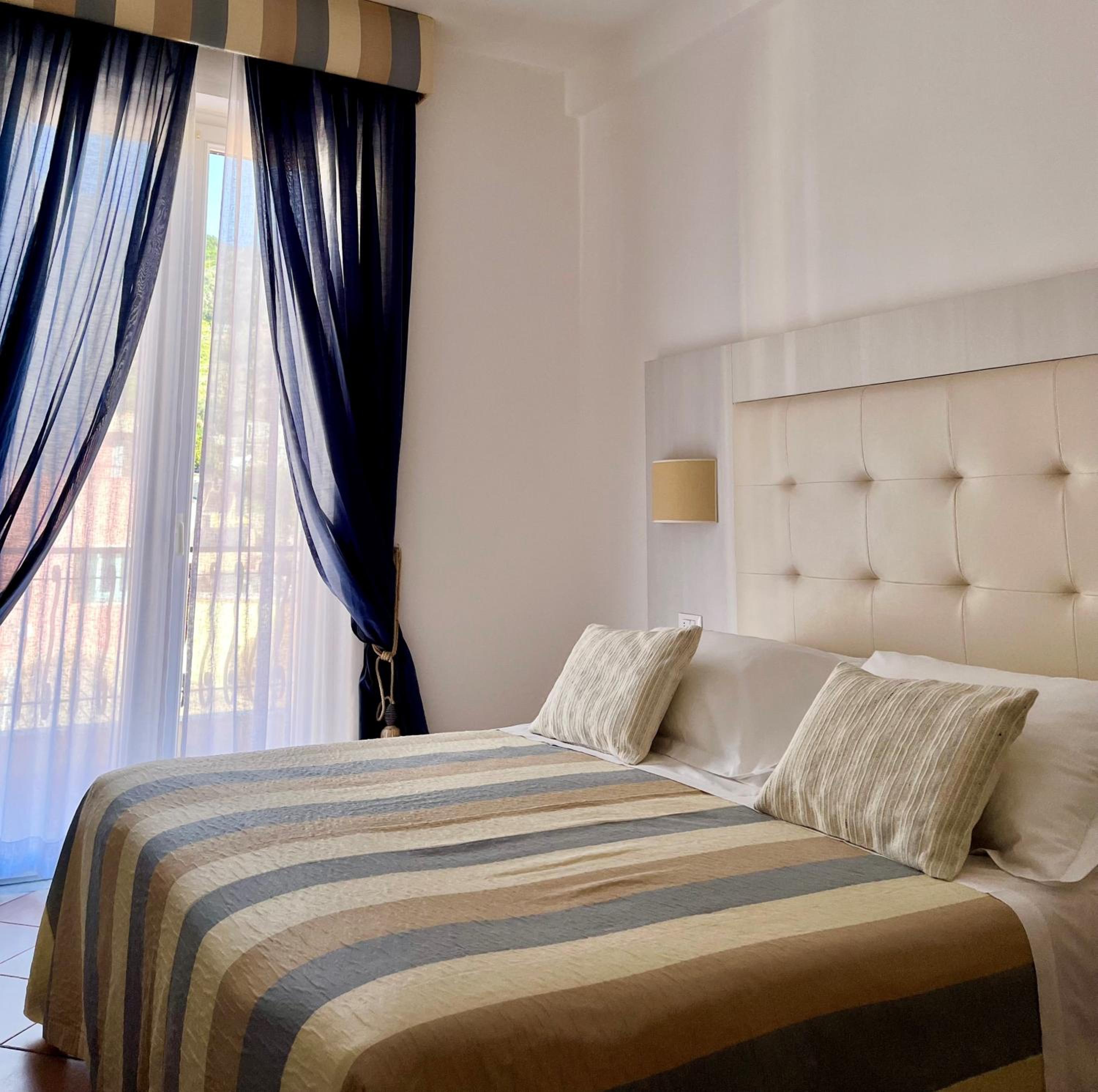Standard Double or Twin Room with Sea View
