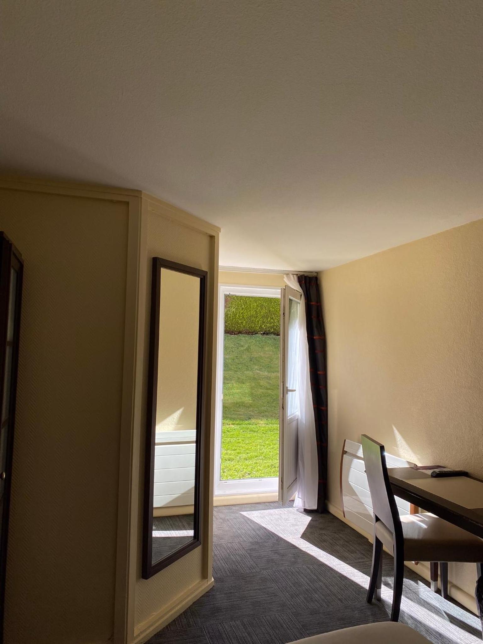 Twin Room - Photo 4