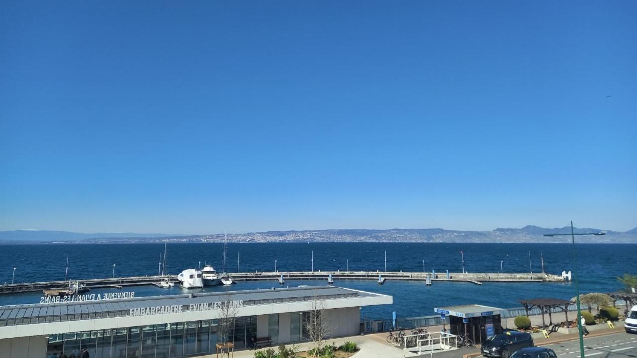 Double Room with Lake View - Photo 10
