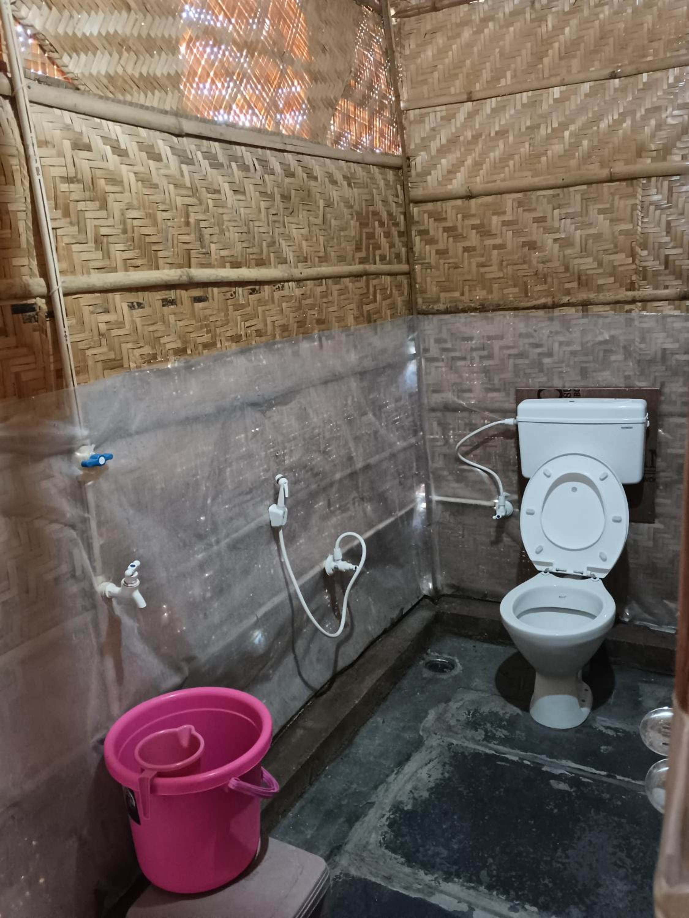 Double Room With Private Bathroom photo 2