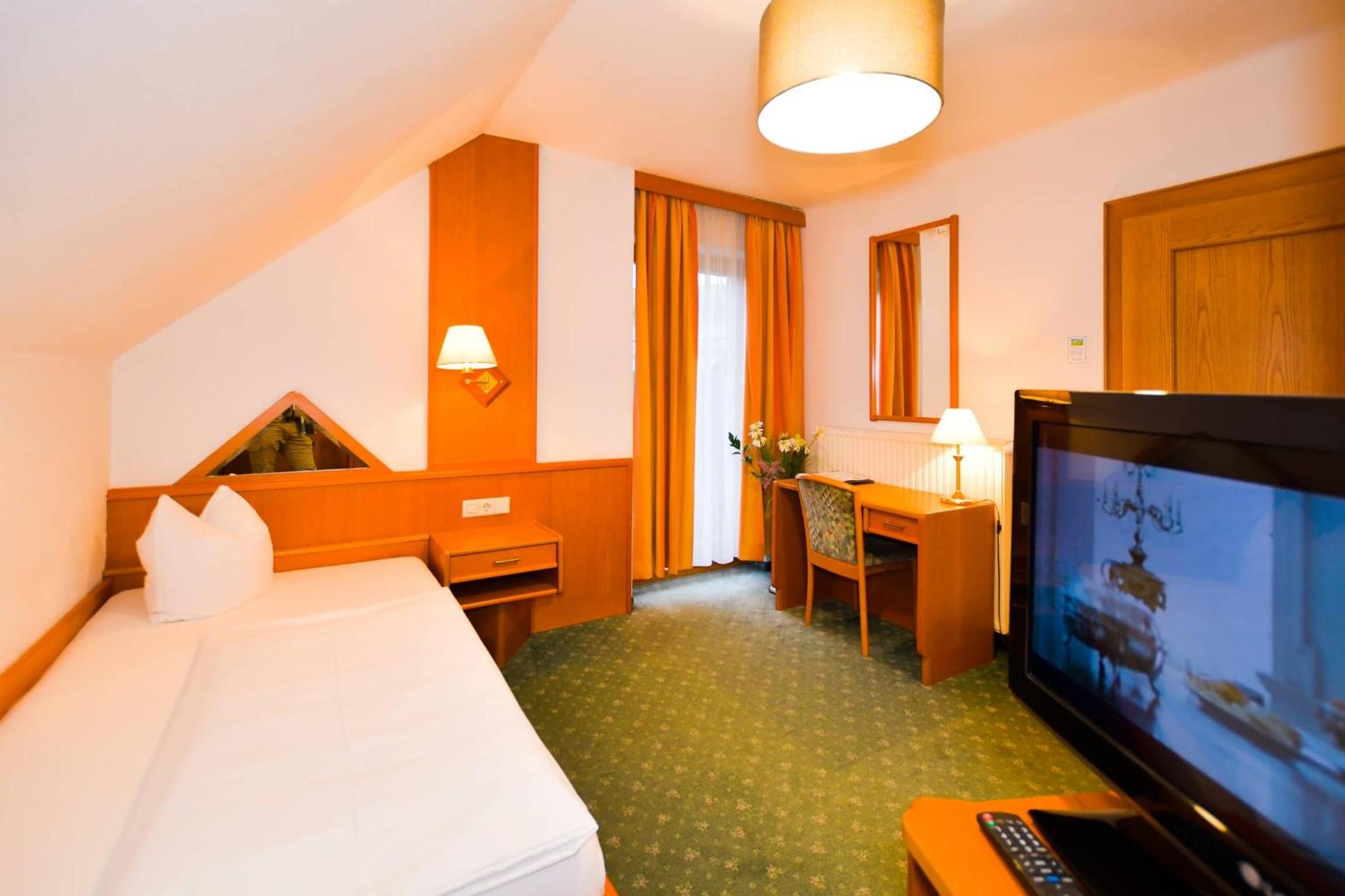 Single Room photo 3