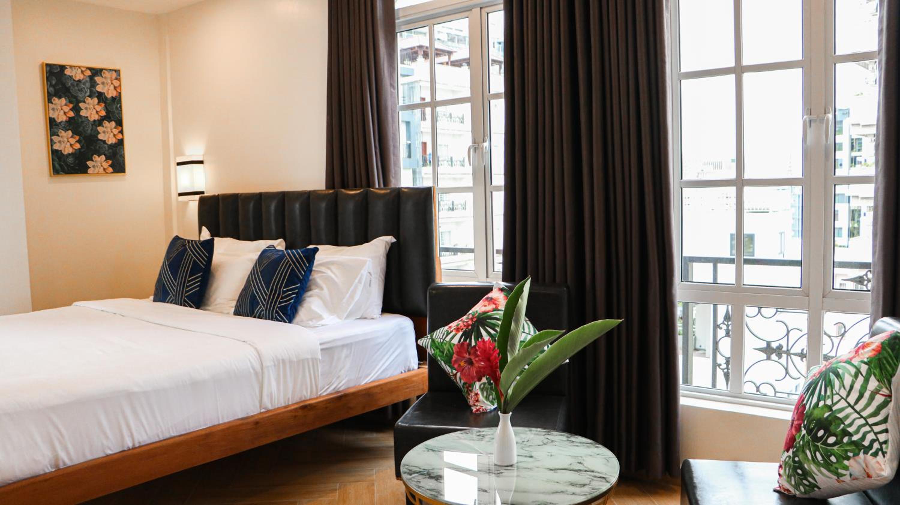 King Suite - Photo 1