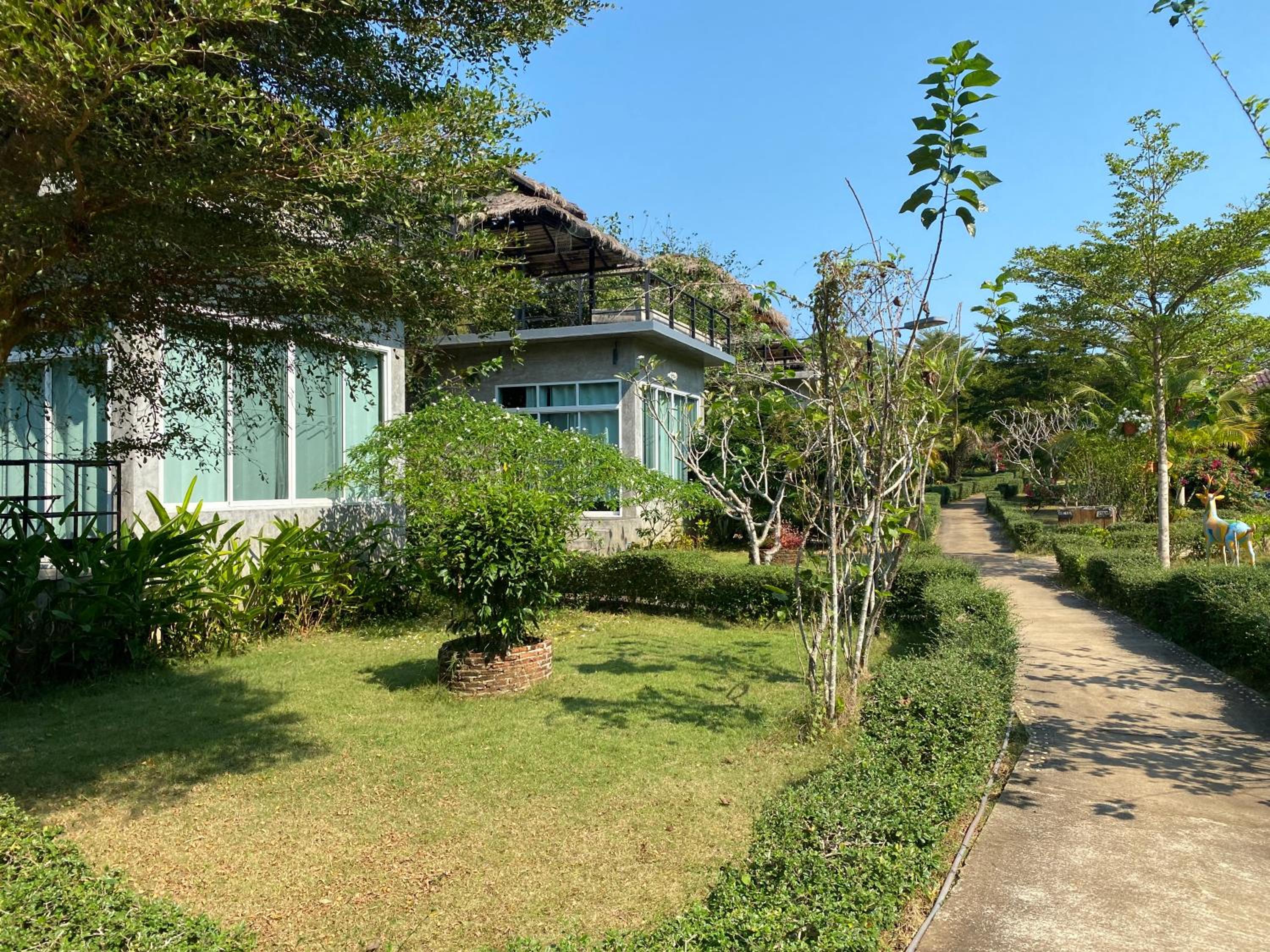 Villa with Garden View photo 3