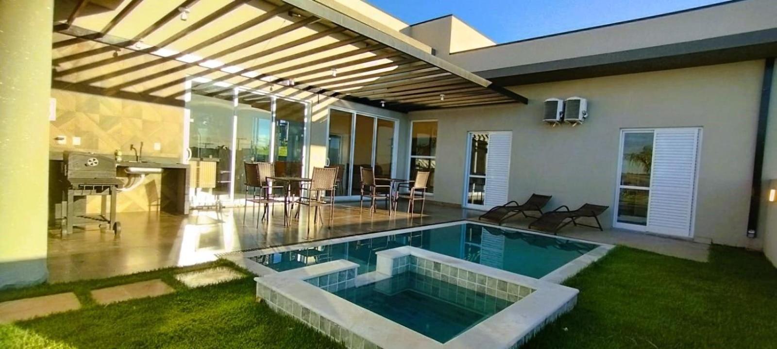 Four-Bedroom Vacation Home photo 2