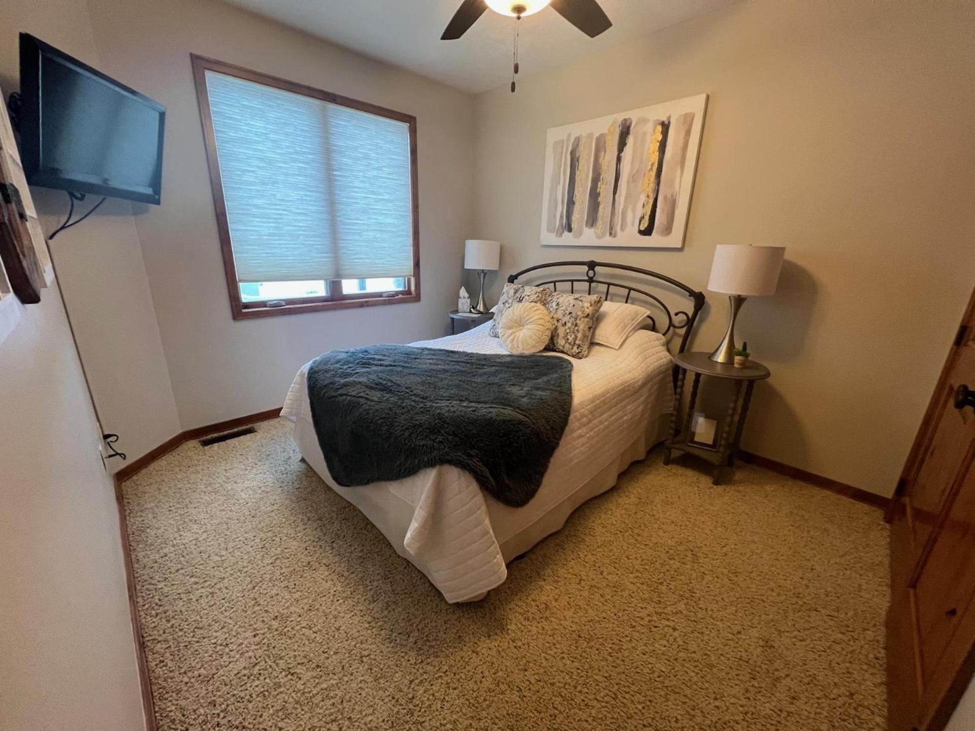 Three-Bedroom Apartment photo 2