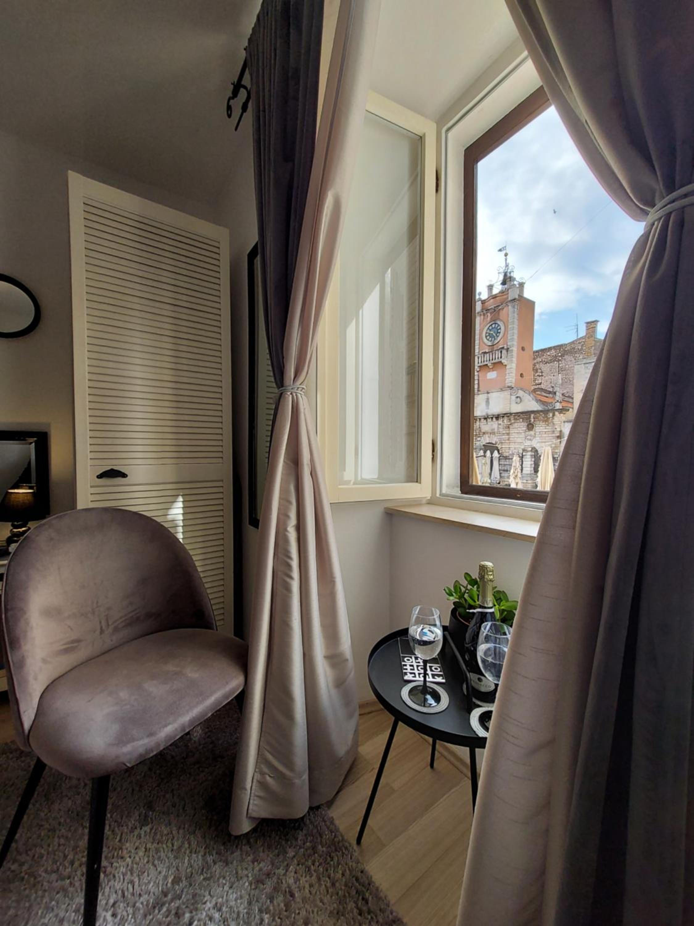 Double or Twin Room with City View - Photo 25