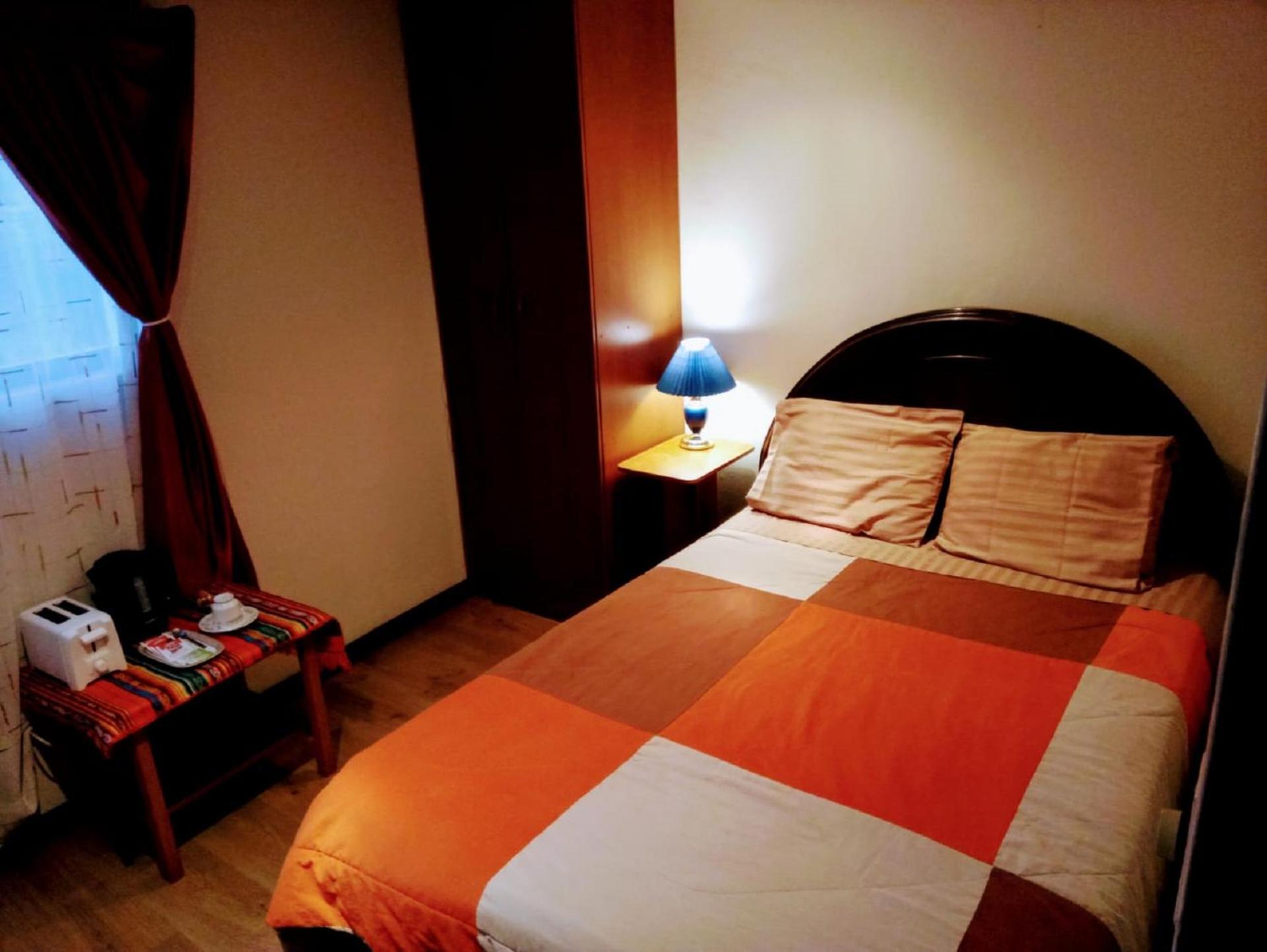Single Room with Private Bathroom photo 1