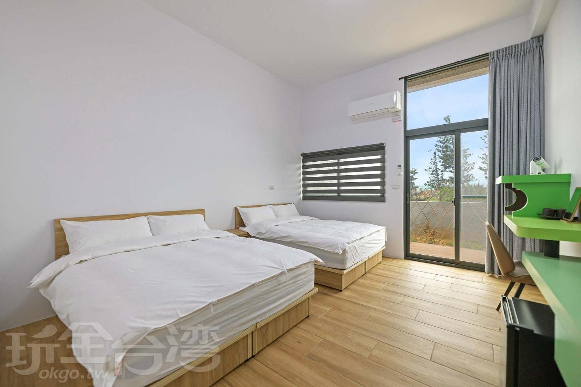 Quadruple Room with Bathroom