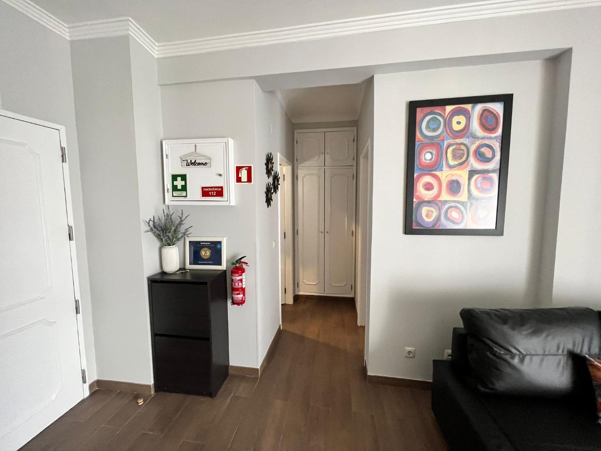 One-Bedroom Apartment photo 3