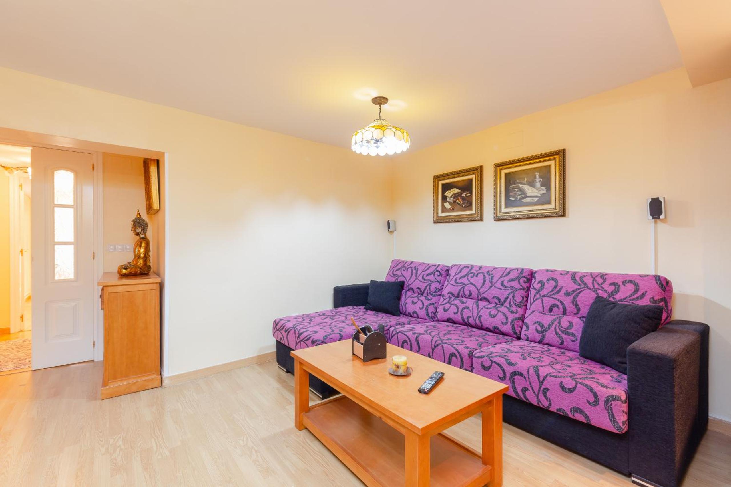 Apartment photo 2