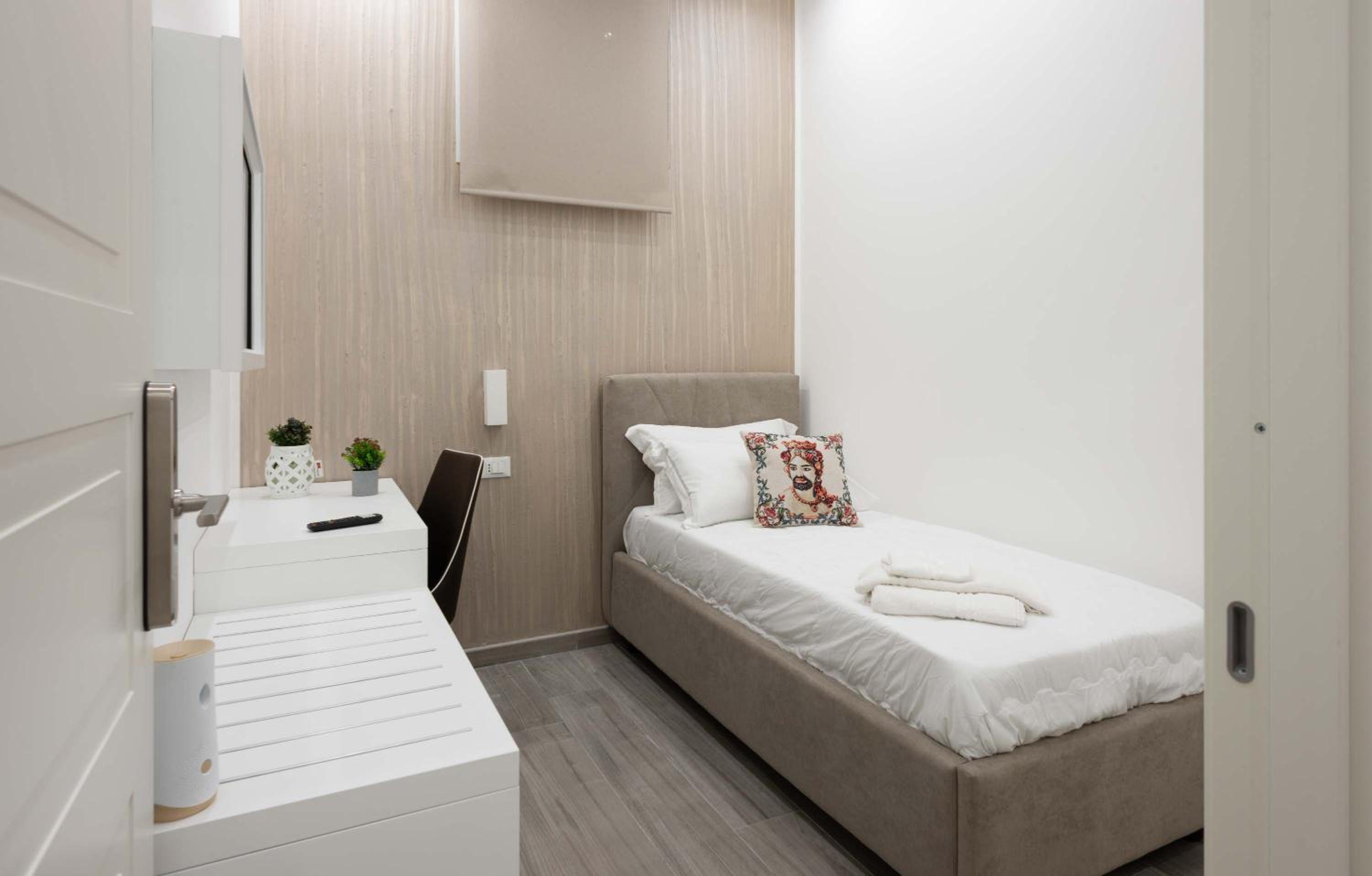 Deluxe Single Room
