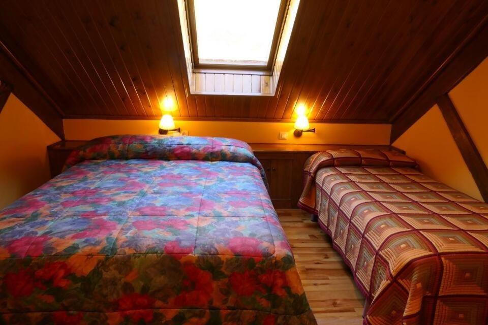 Habitación triple de hotel