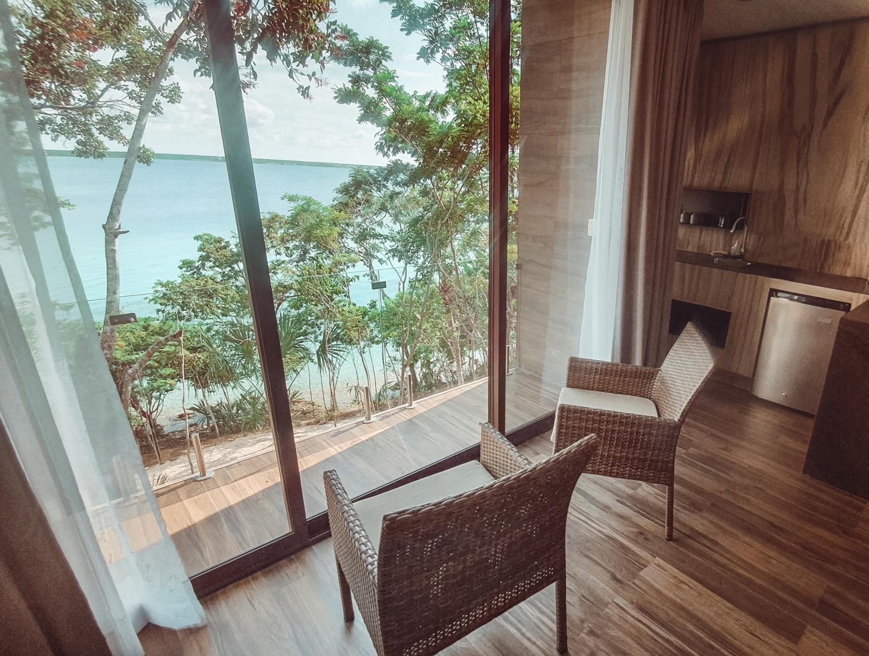 Suite with Lake View photo 2