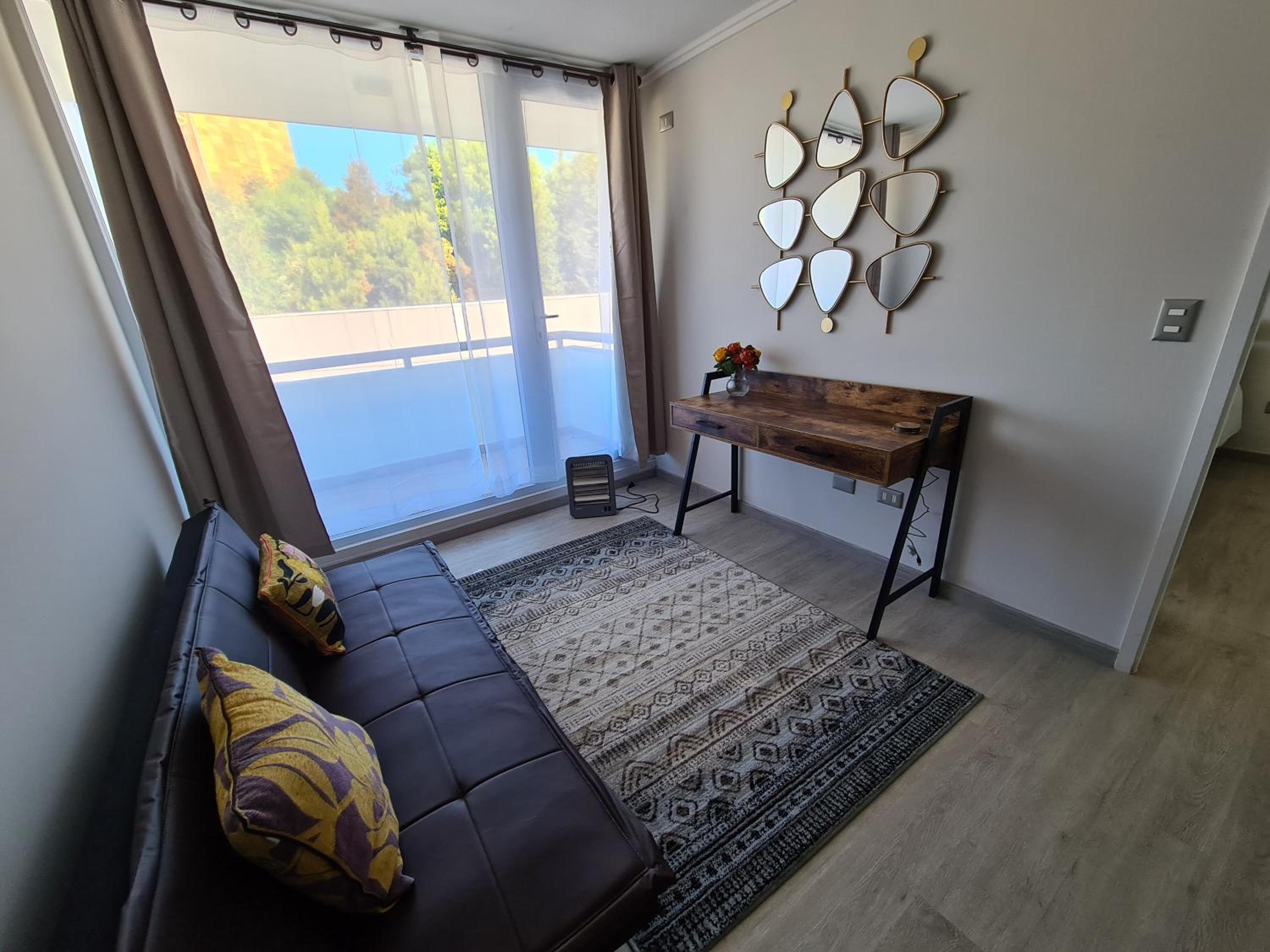 One-Bedroom Apartment photo 1