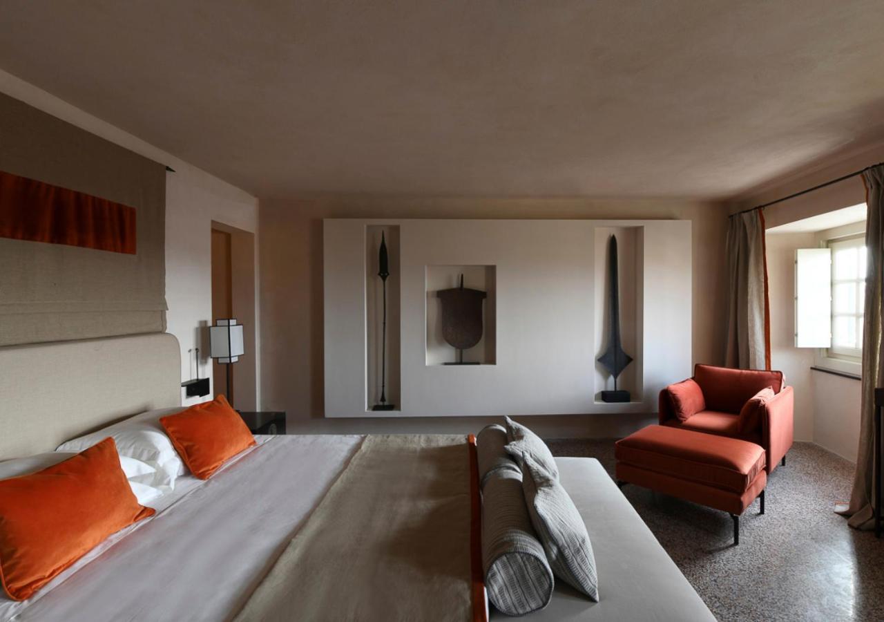 Deluxe Double Room with Sea View - Photo 11