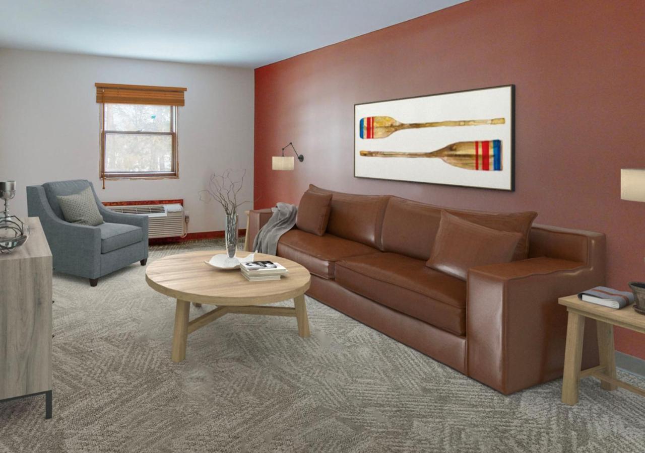 Deluxe Queen Suite photo 1