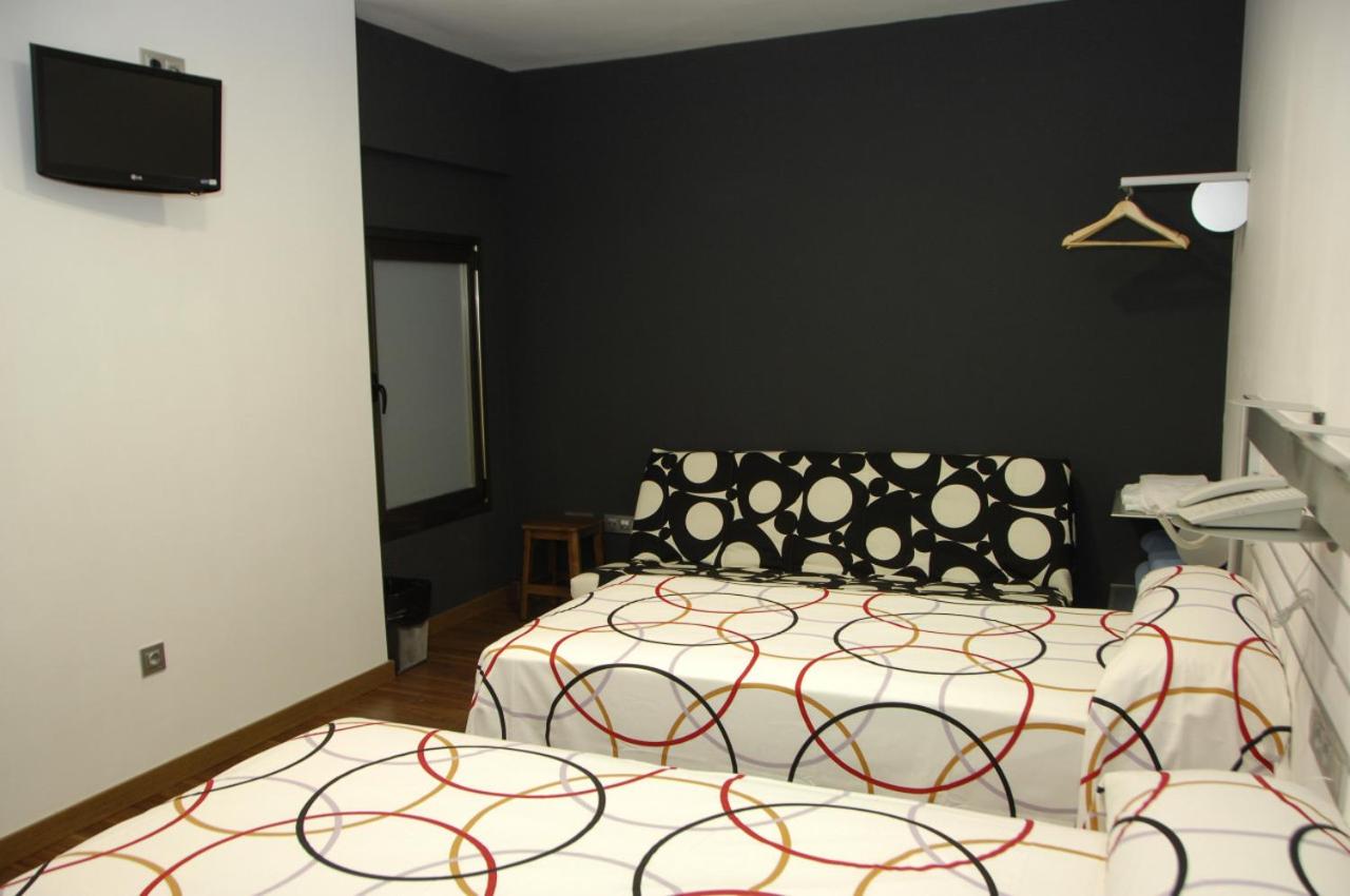 Double or Twin Room - Photo 3