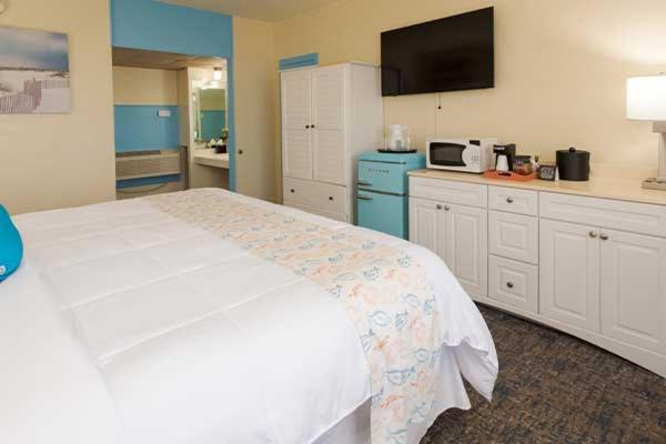 King Room with Ocean View - Downstairs