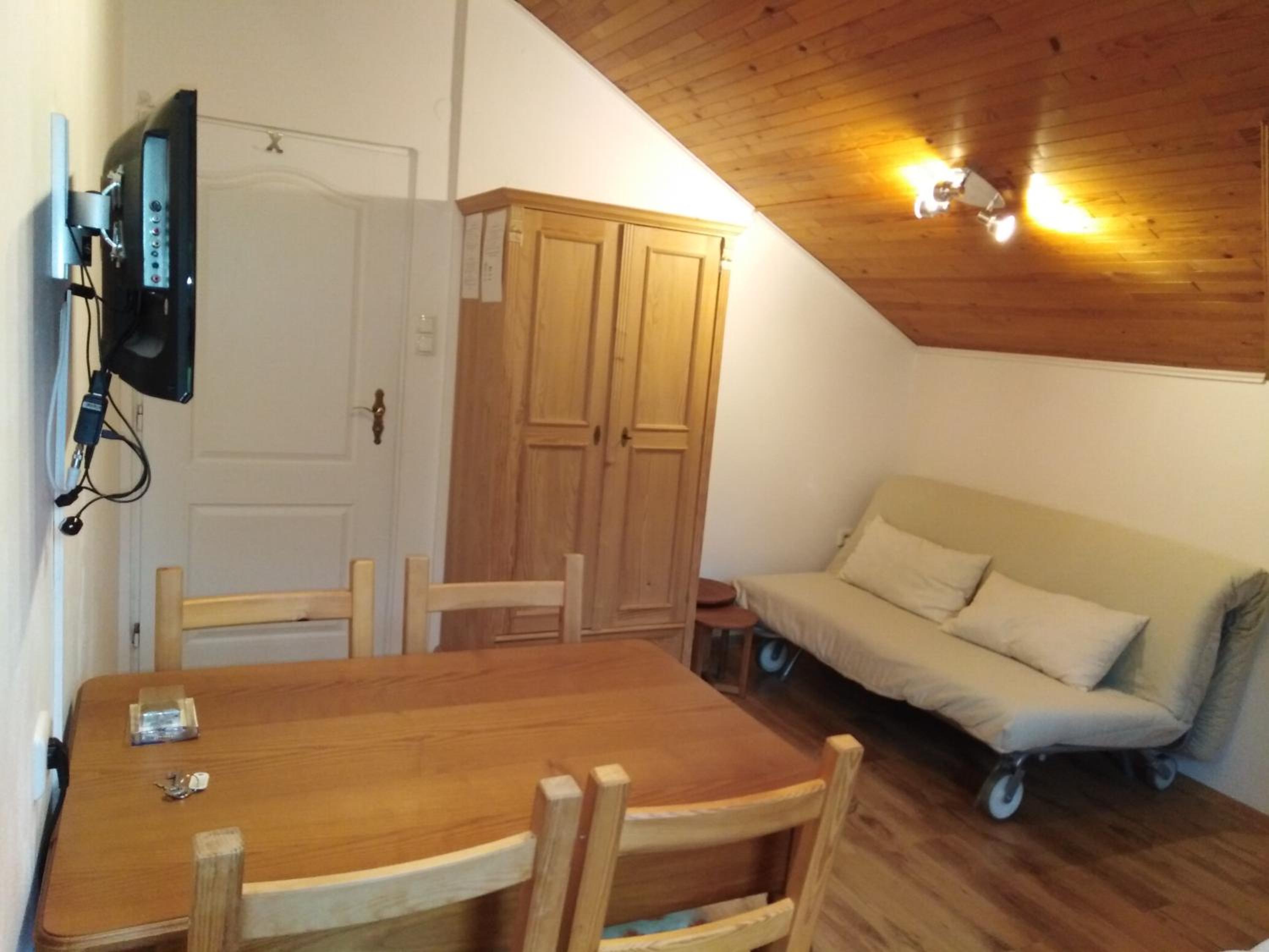Apartment with Balcony photo 1