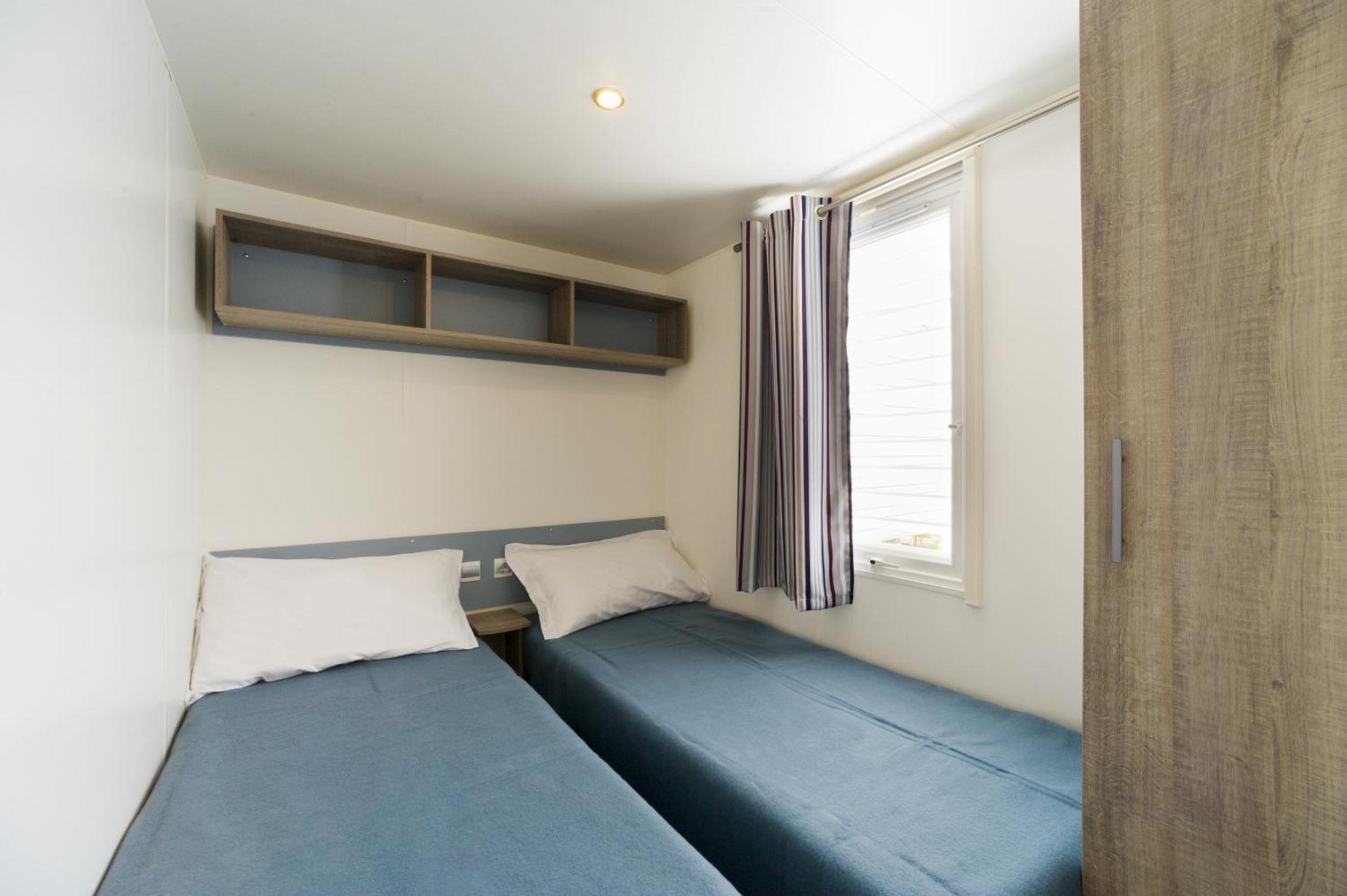 Three-Bedroom Mobile Home photo 1