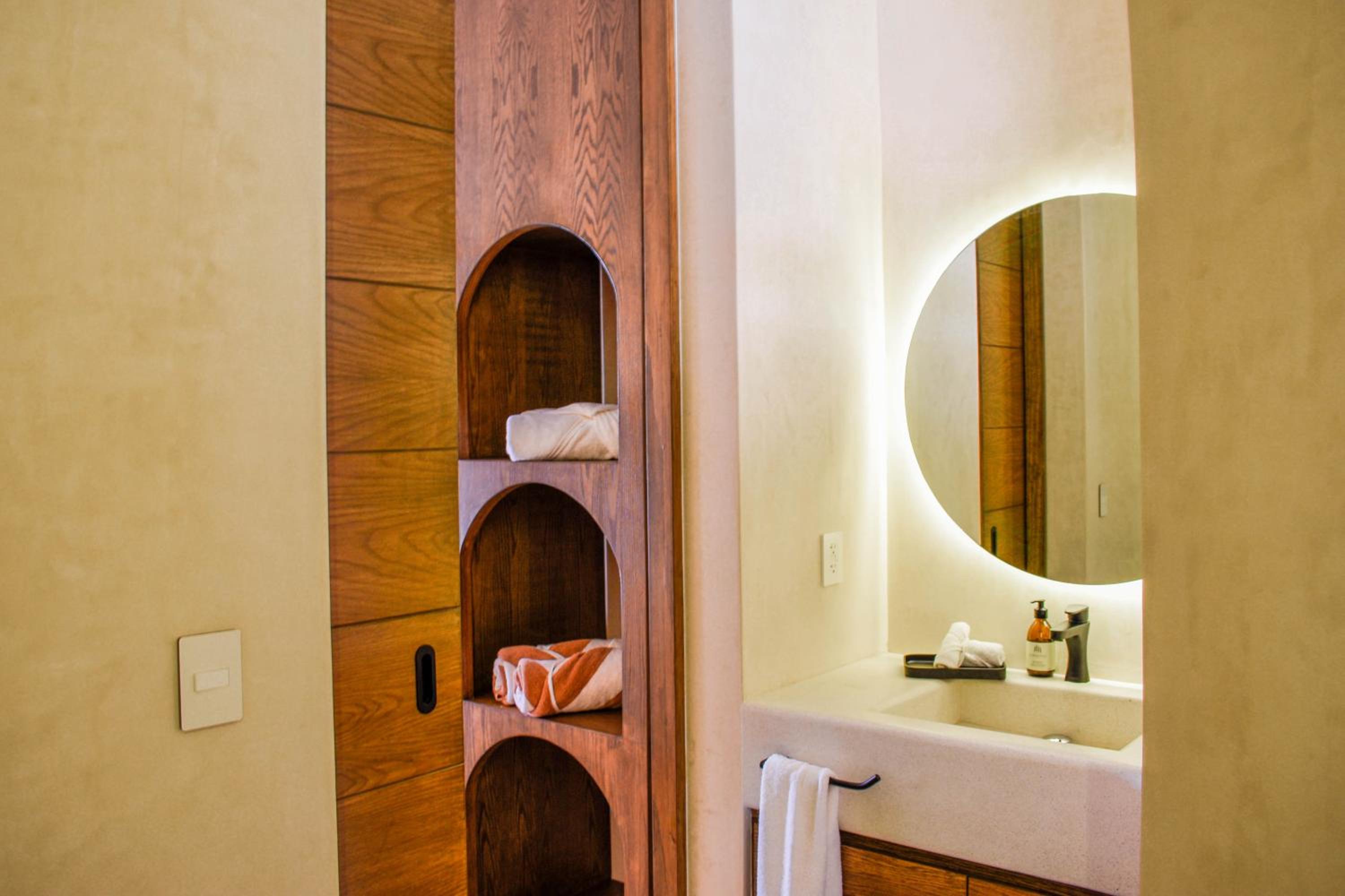 Suite with Private Pool - Photo 7
