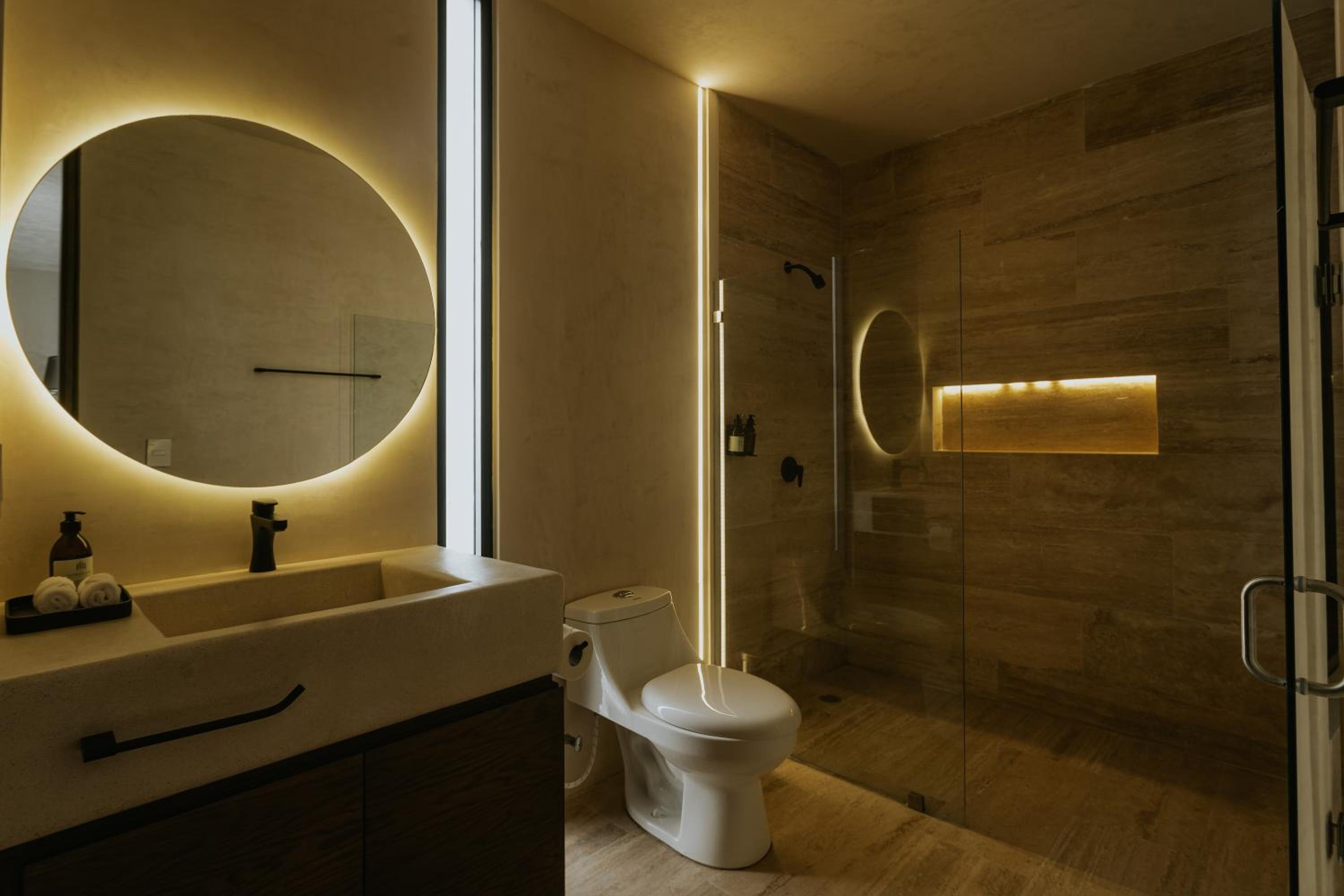 Suite with Private Pool - Photo 9