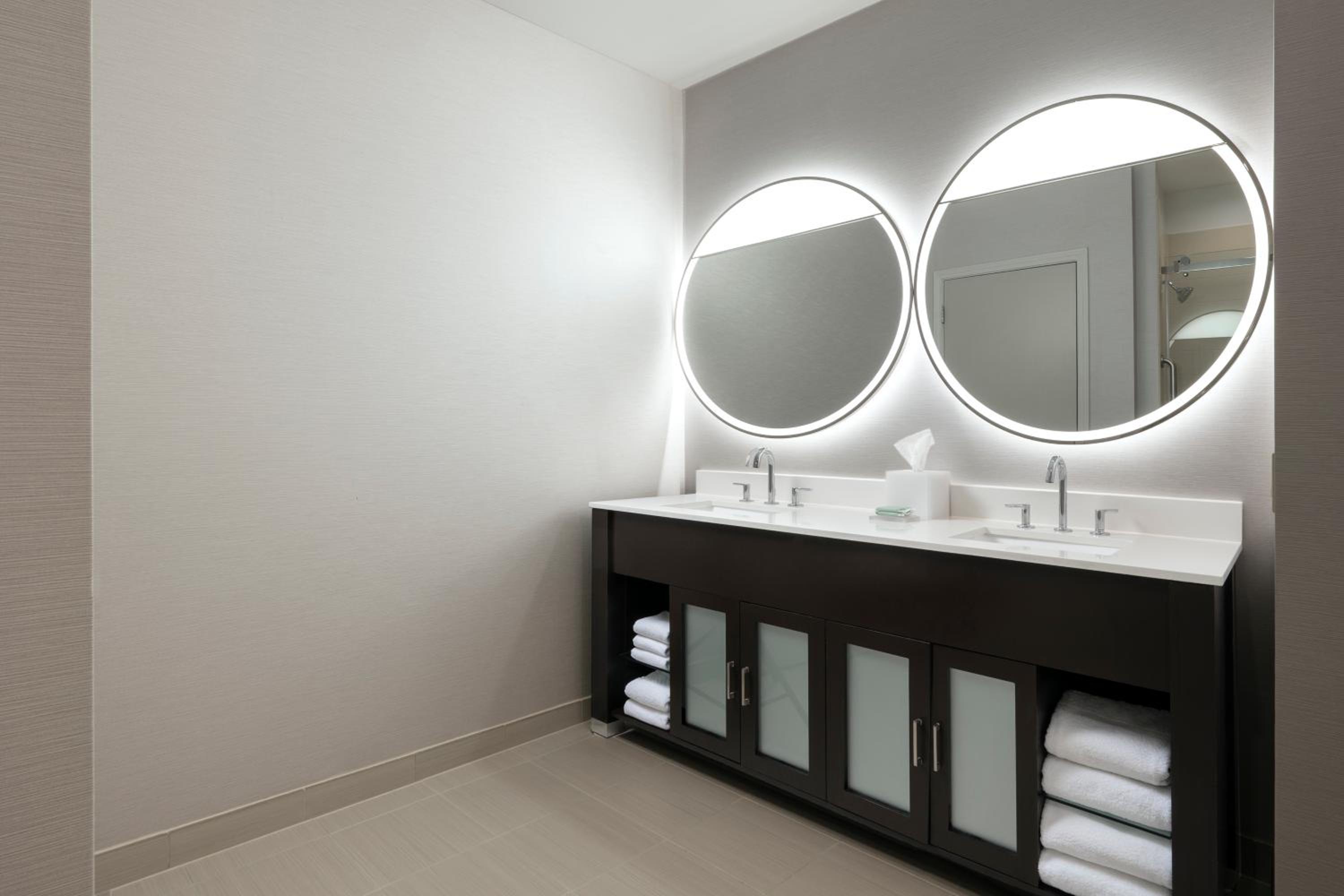 Two-Bedroom Larger Corner Suite - Photo 2