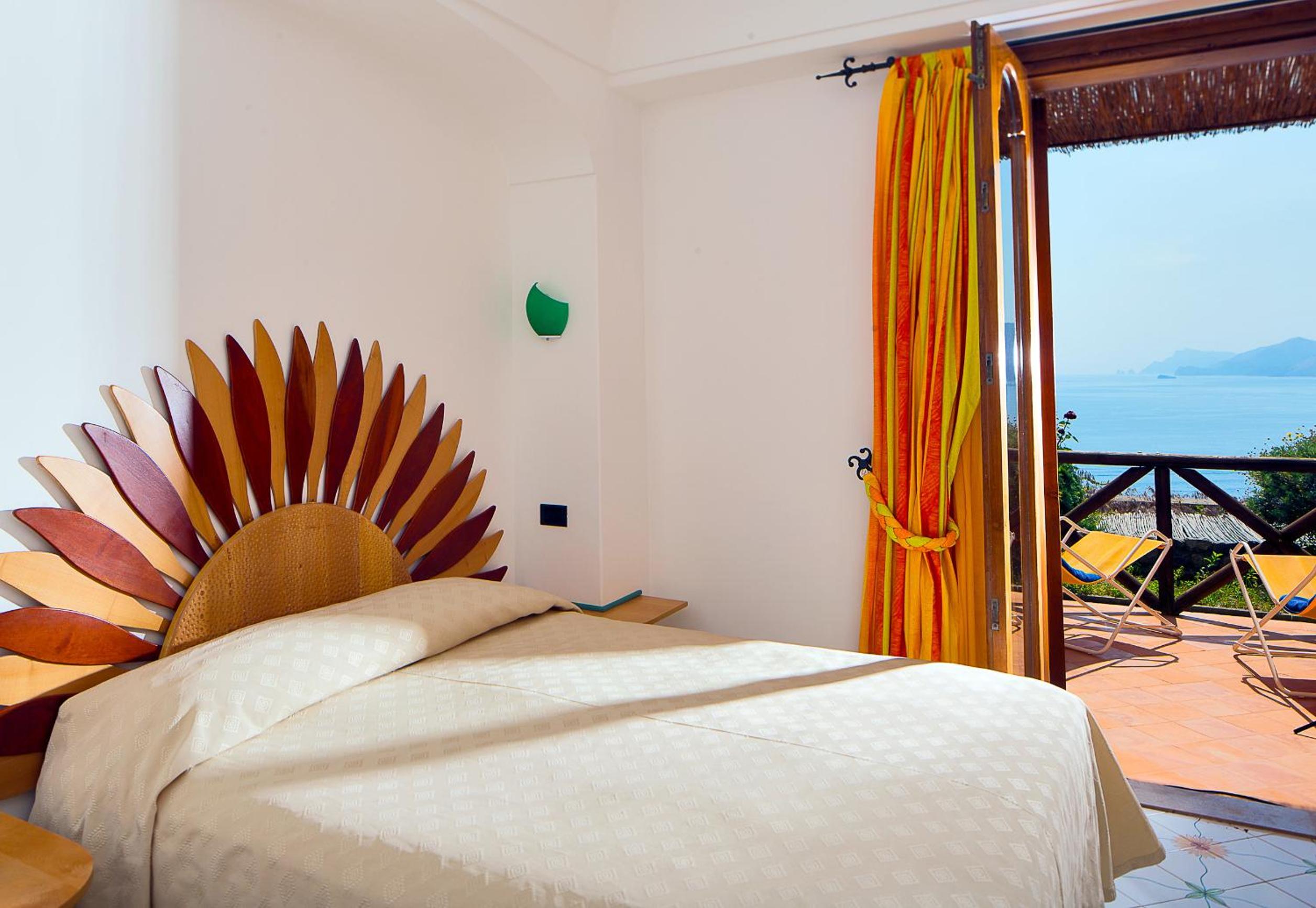 Superior Double Room with Sea View - Photo 3