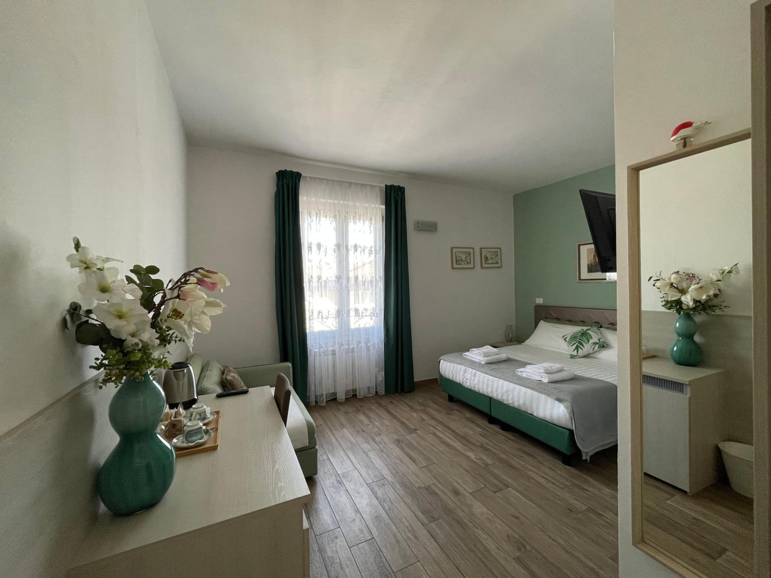 Double or Twin Room with Private Bathroom photo 1