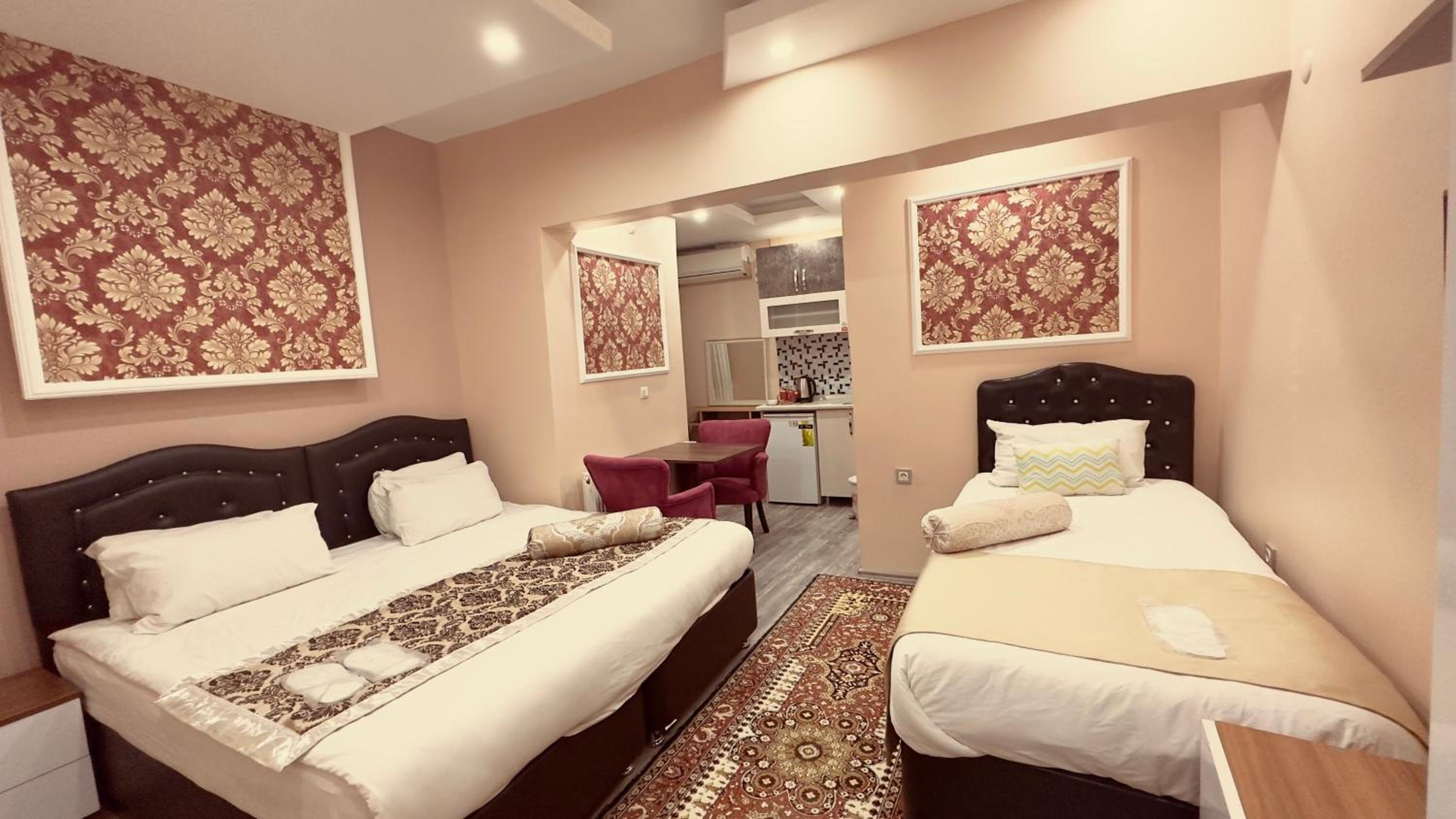 Standard Triple Room photo 2