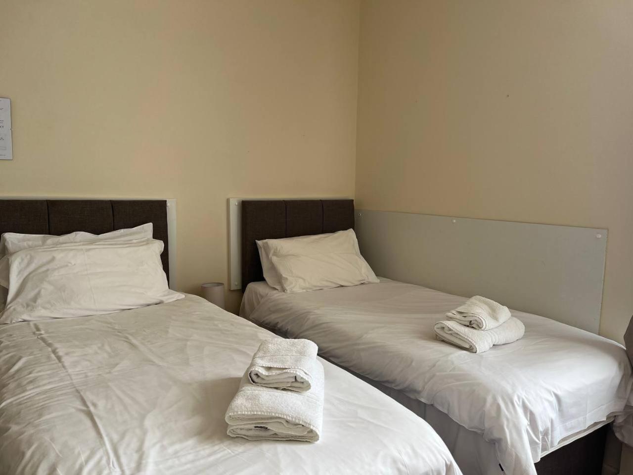 Standard Double Room - Photo 2