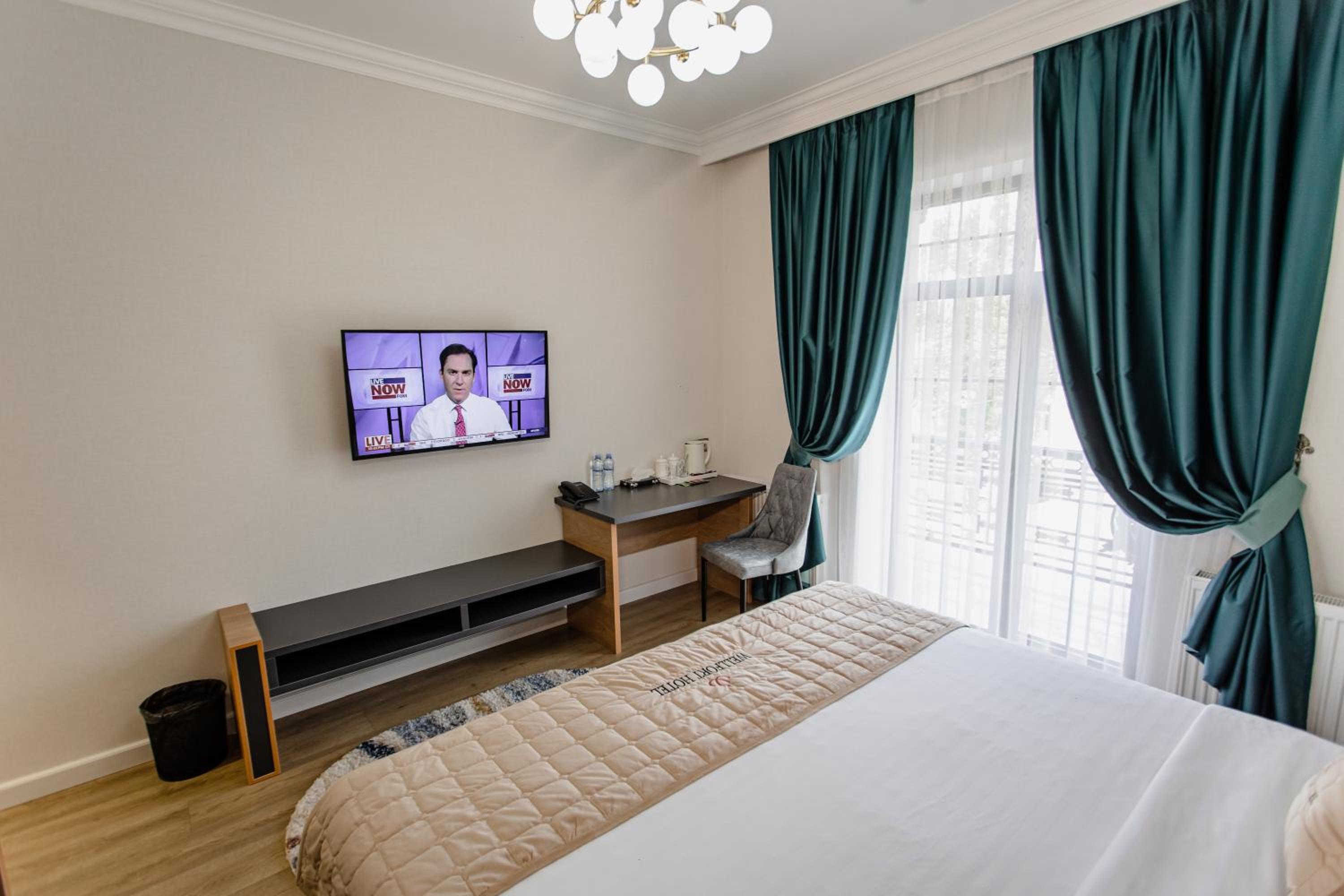 Double Room with Balcony photo 3