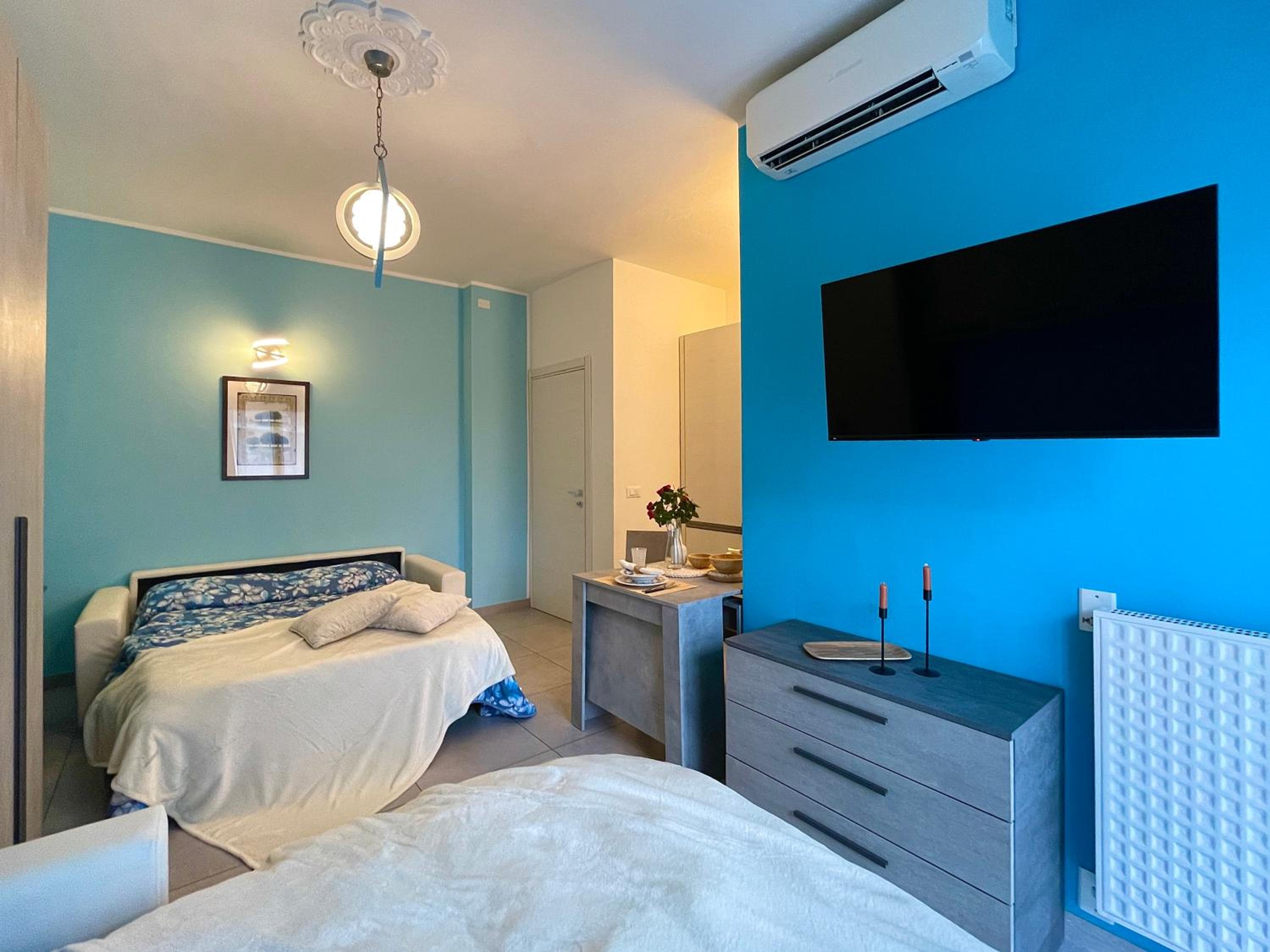 Studio Apartment photo 1