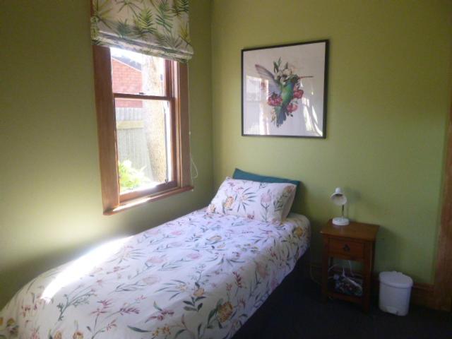 Standard Twin Room - Photo 1