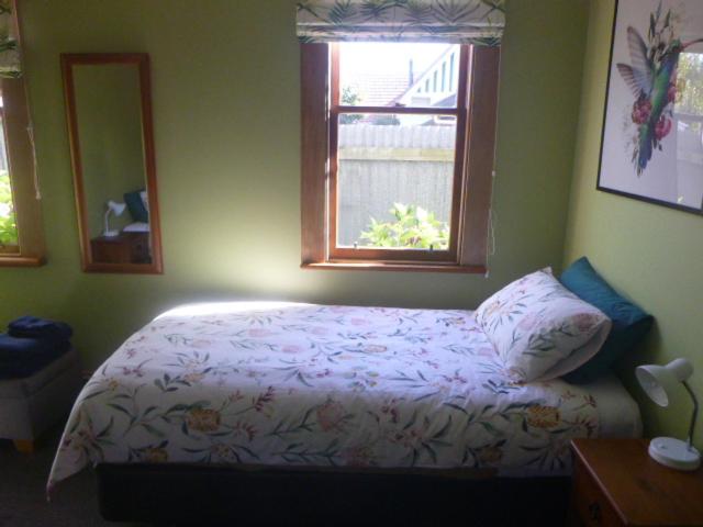 Standard Twin Room - Photo 2