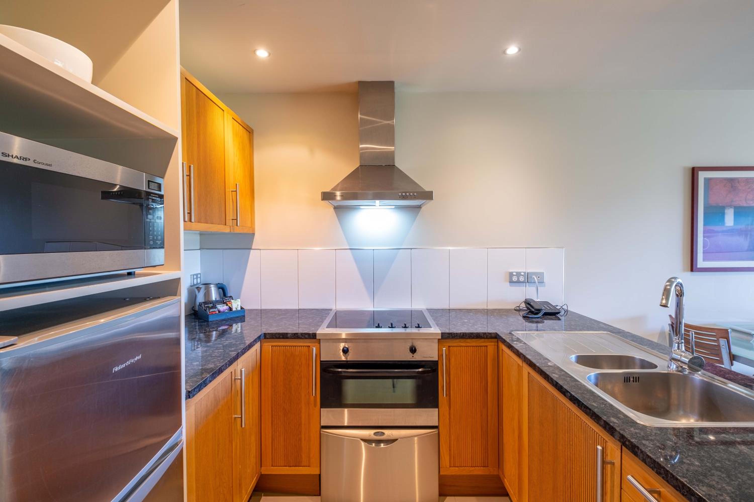 Studio Apartment - Photo 3