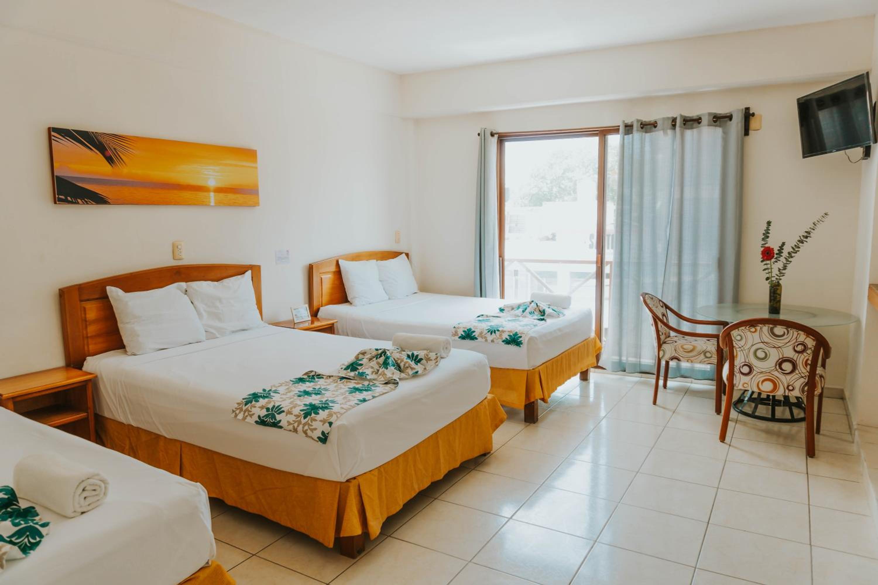 Triple Room with Balcony photo 1