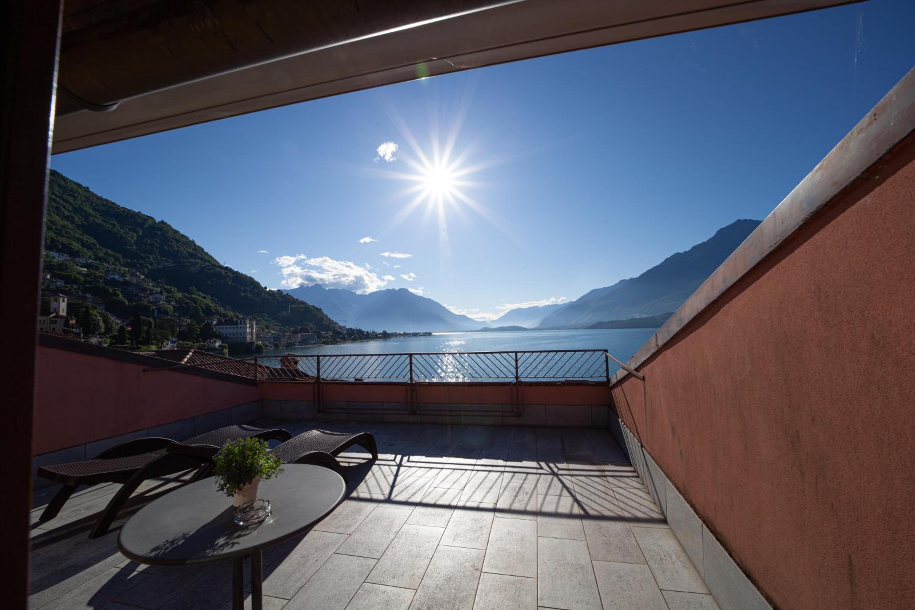 Suite with Lake View - Photo 10