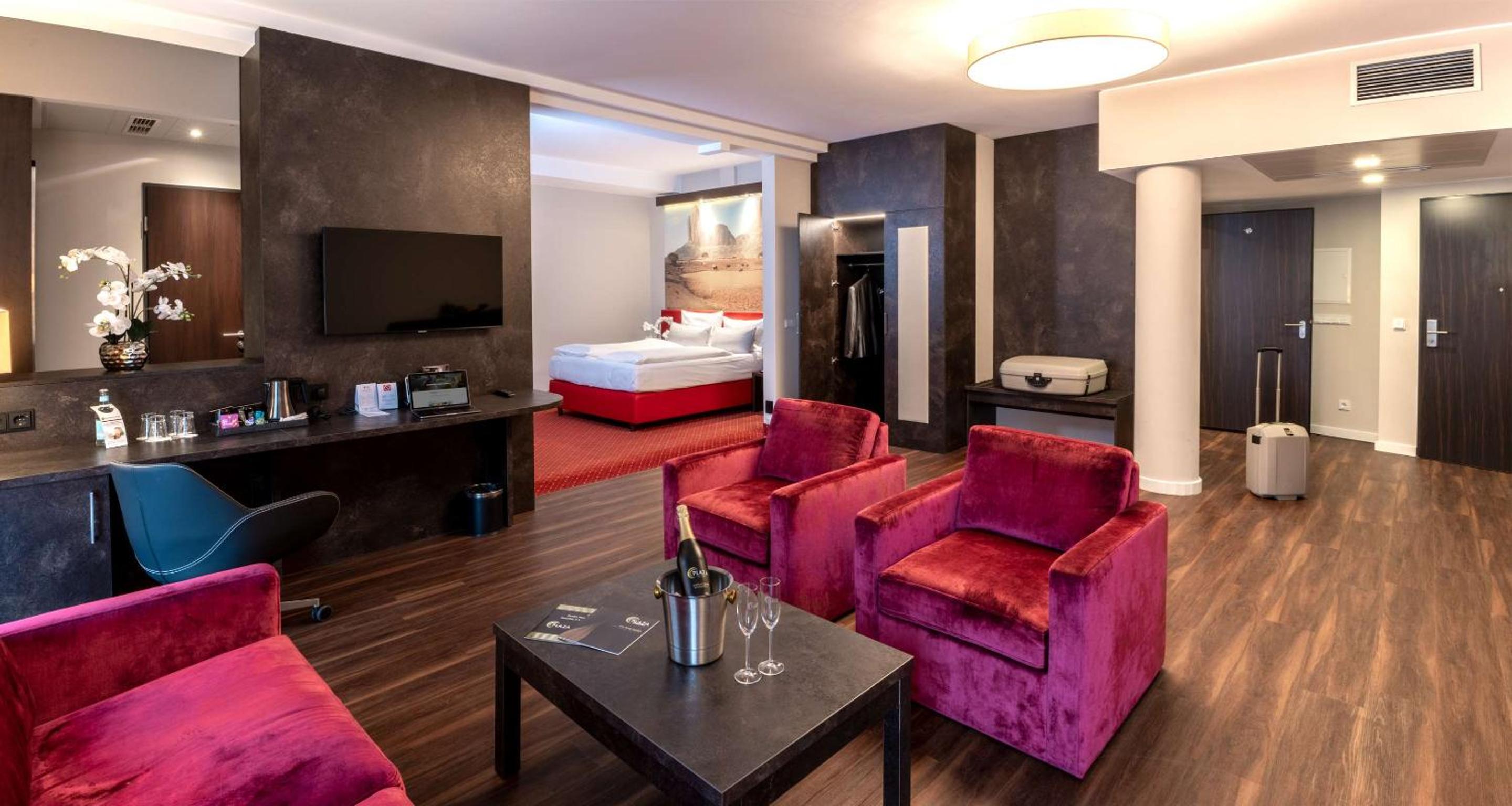 One-Bedroom Queen Suite with Sofa Bed