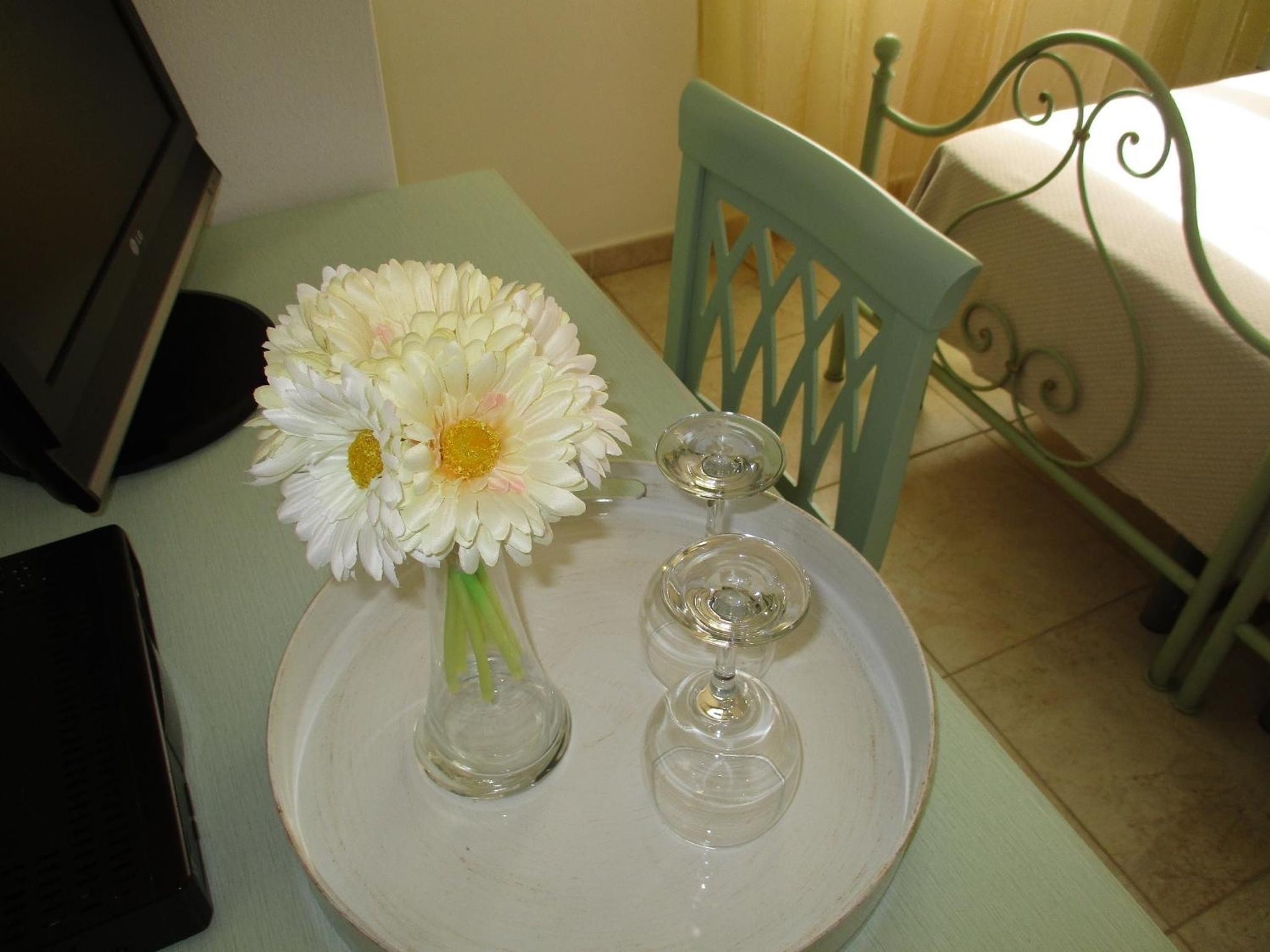 Double or Twin Room (2 Adults + 1 Child) - Photo 13
