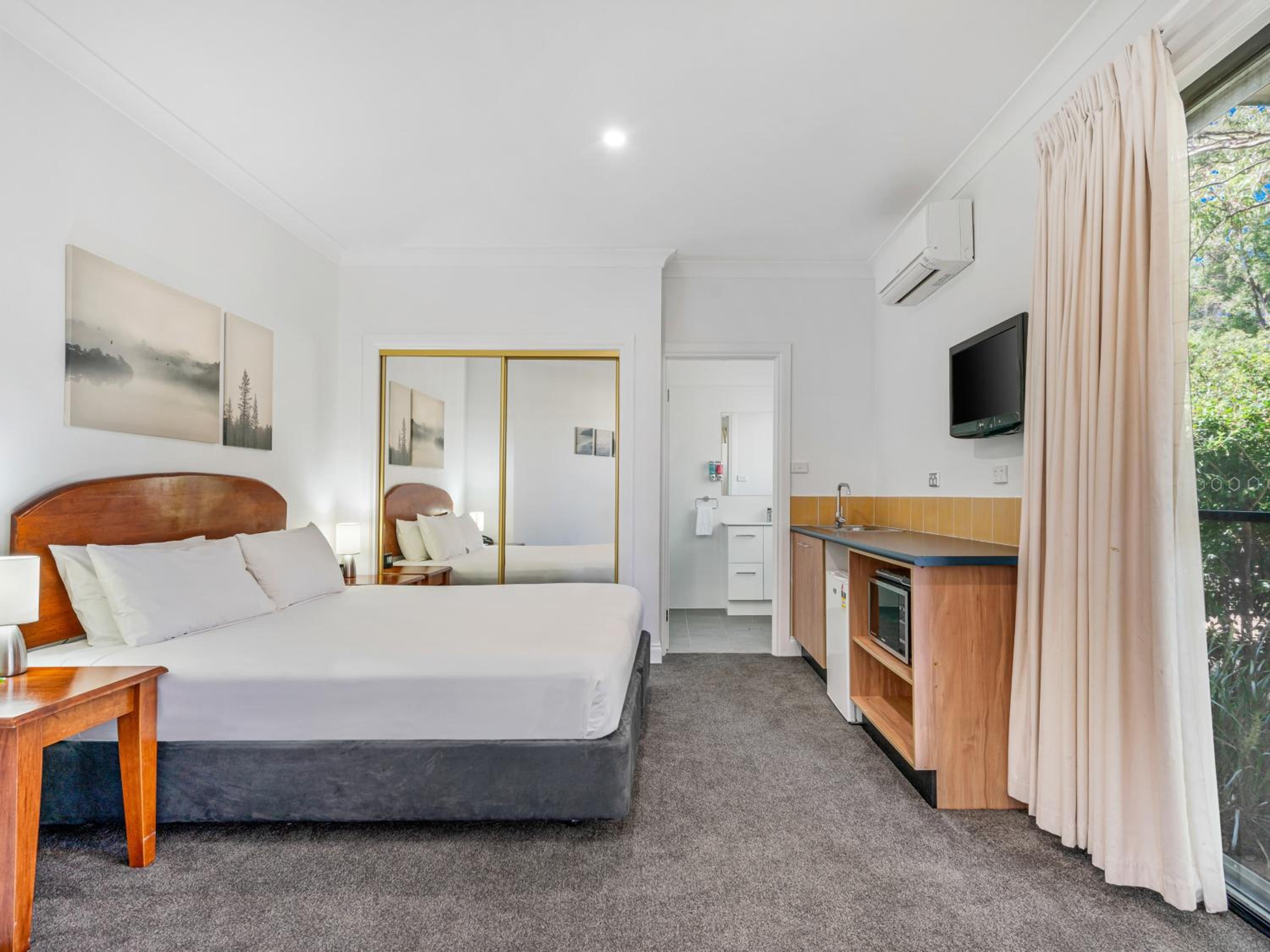 Two Bedroom Spa King and Queen photo 3