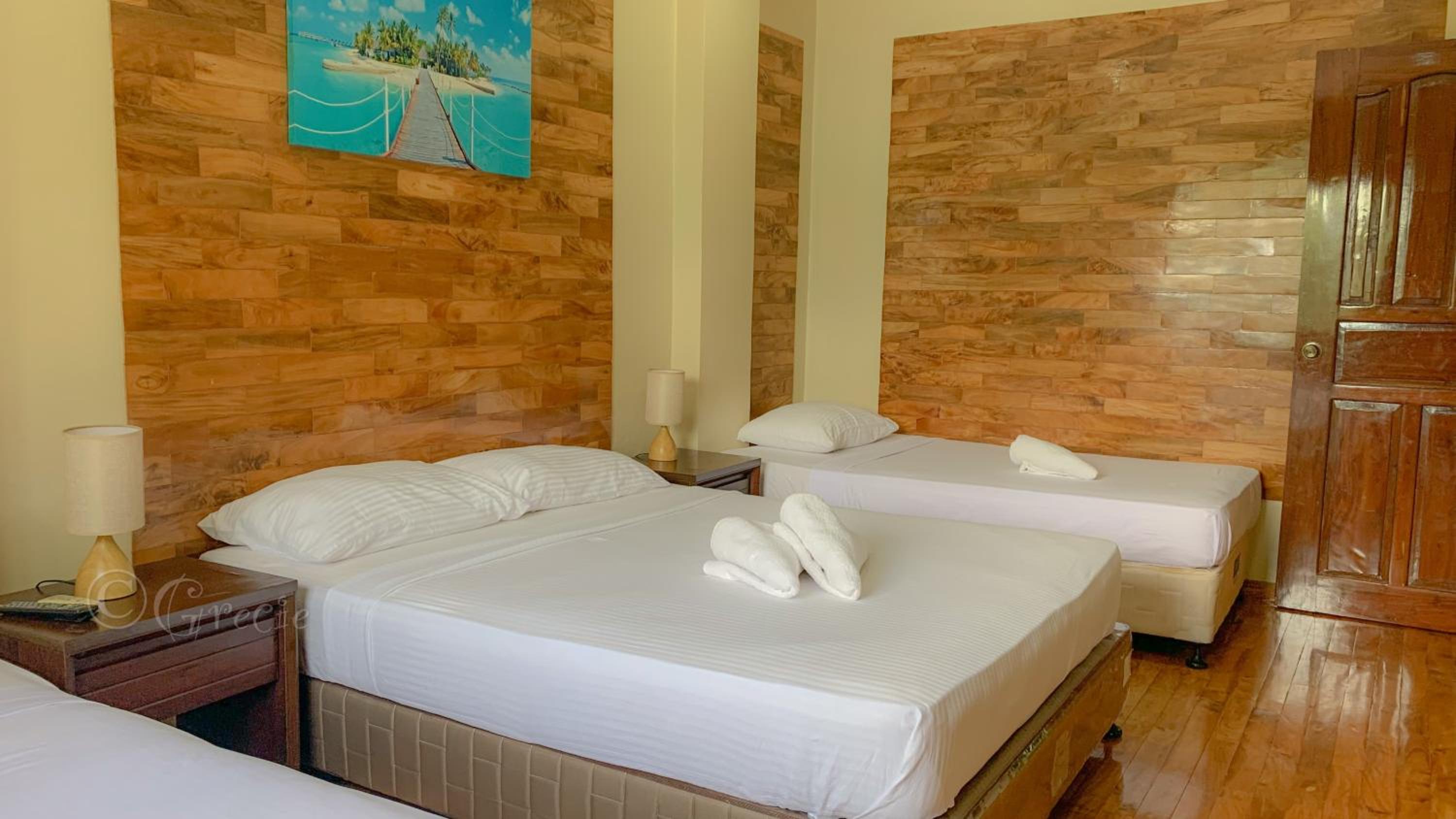 Suite with Balcony - Photo 8