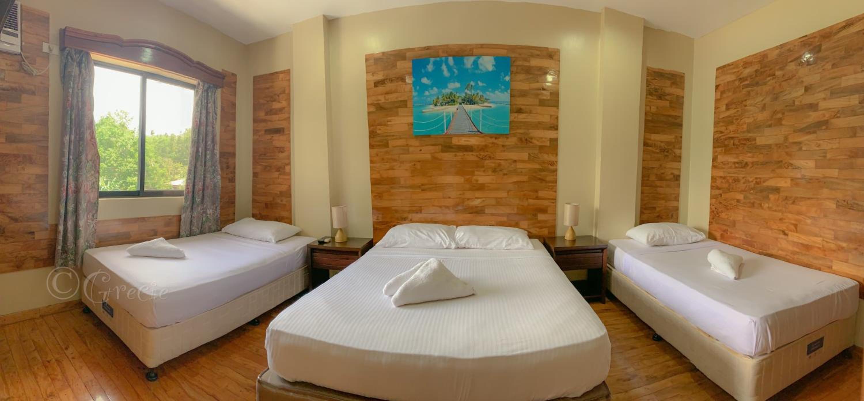 Suite with Balcony - Photo 7