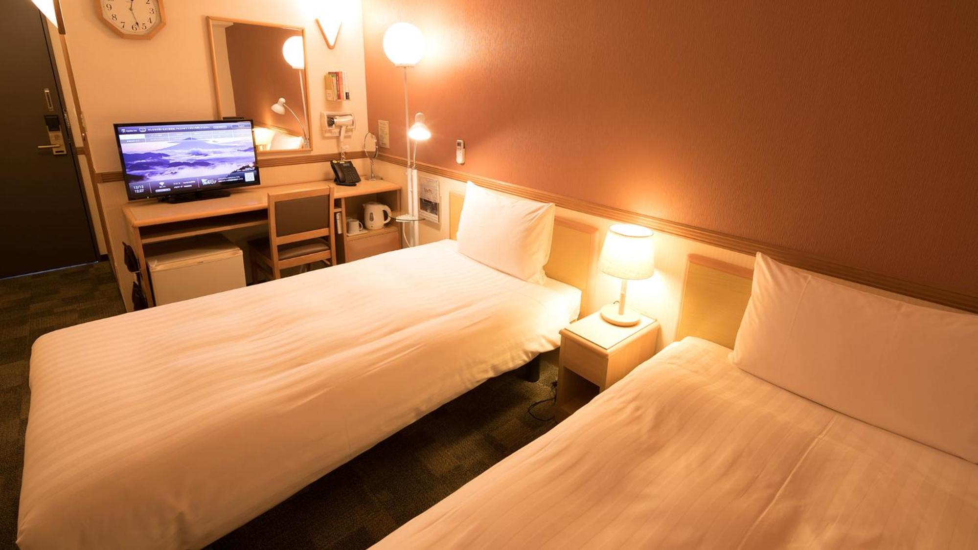Twin Room - Non-Smoking - Photo 17