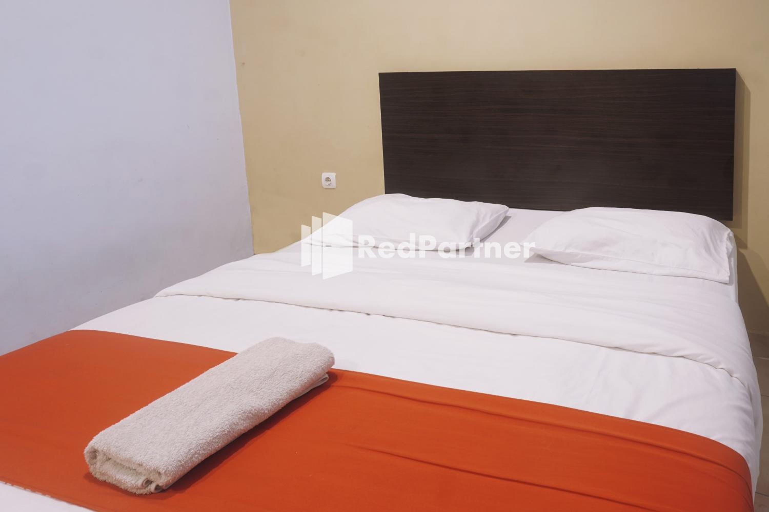 Standard Double Room - Photo 10
