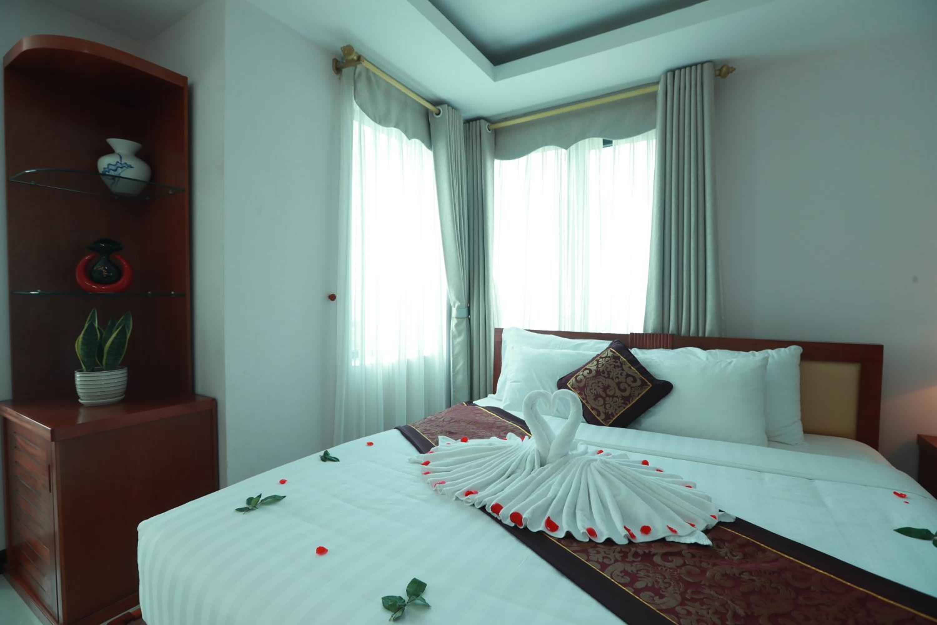 Double Room - Photo 5