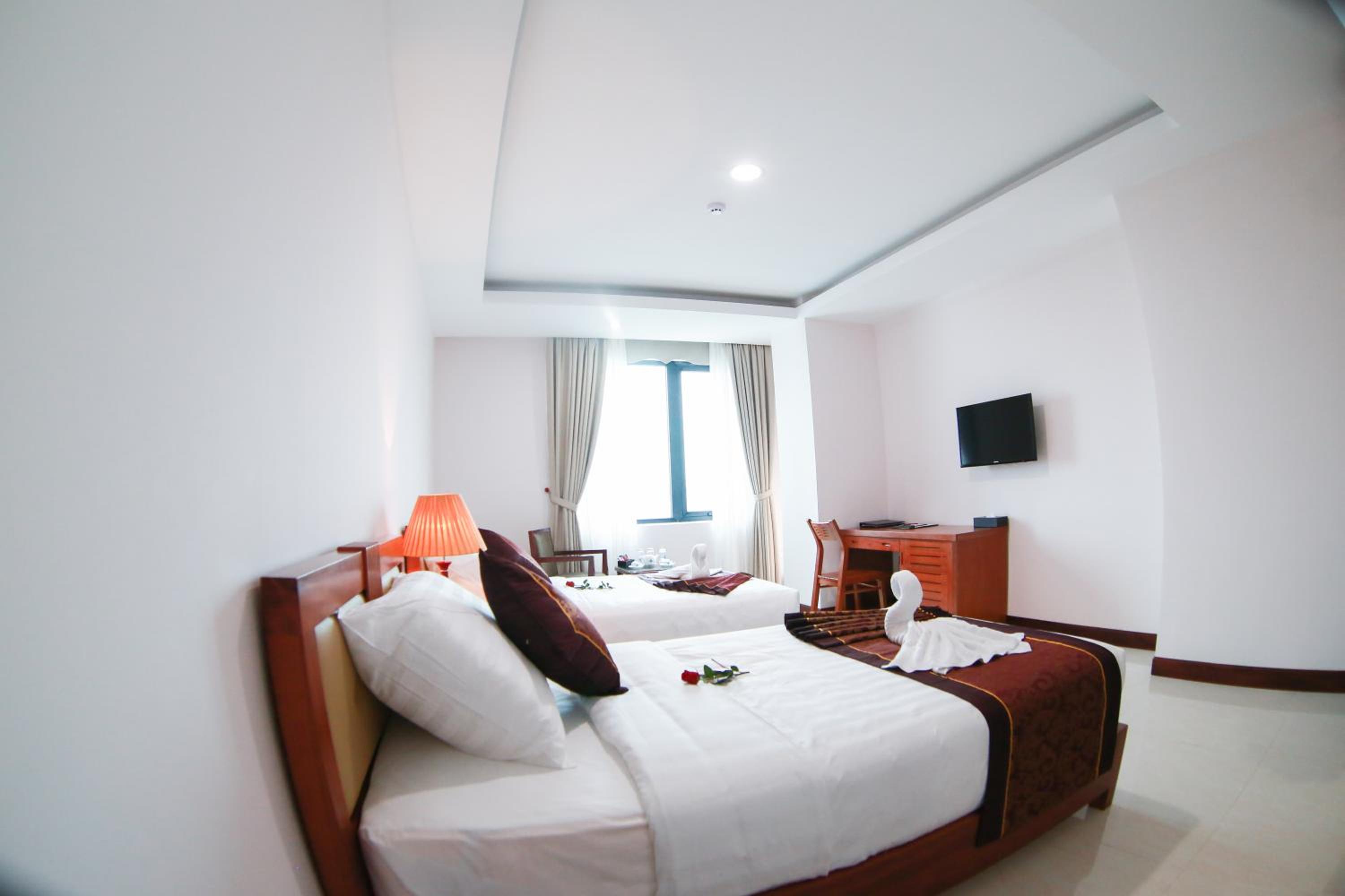 Twin Room - Photo 5