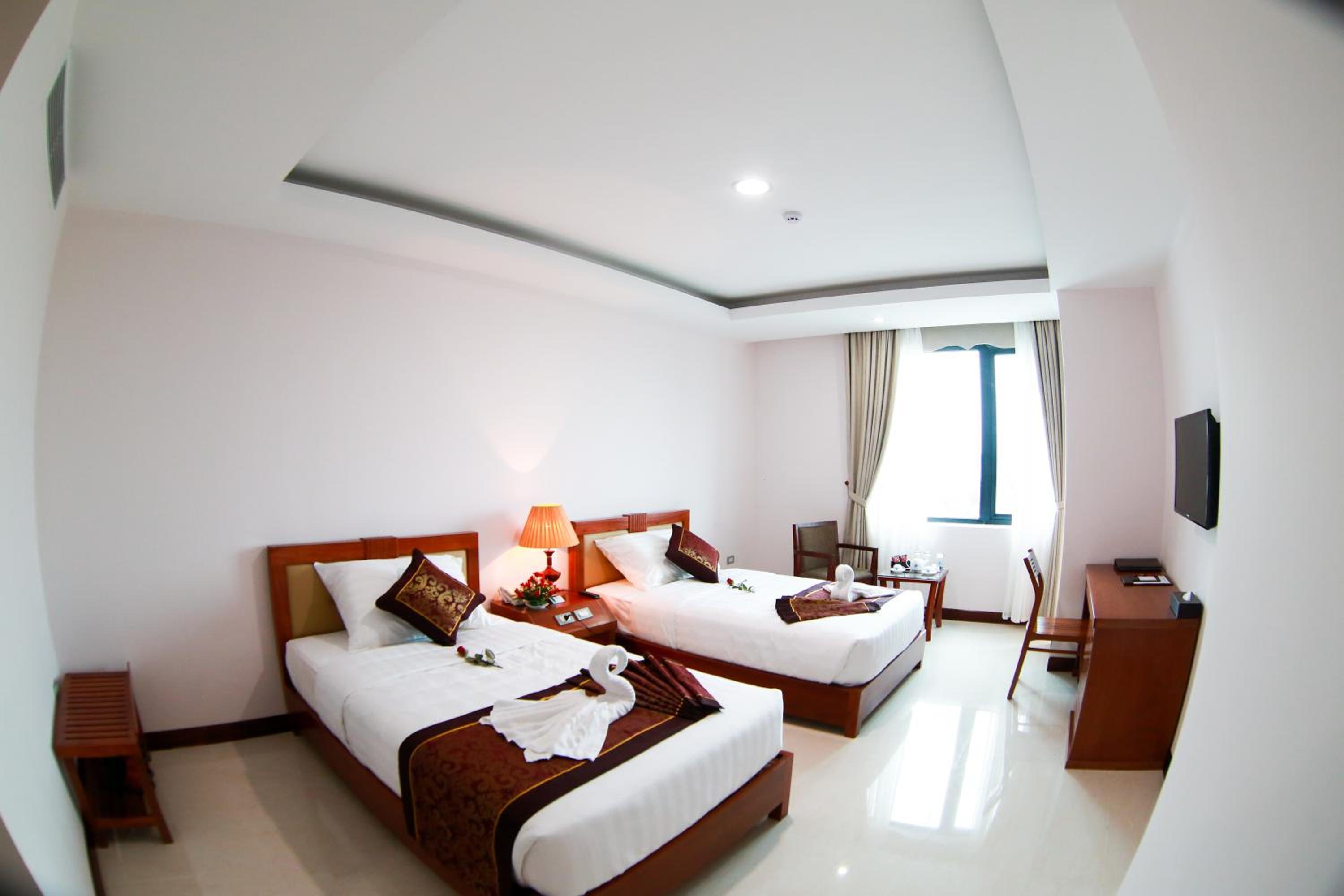 Twin Room - Photo 2