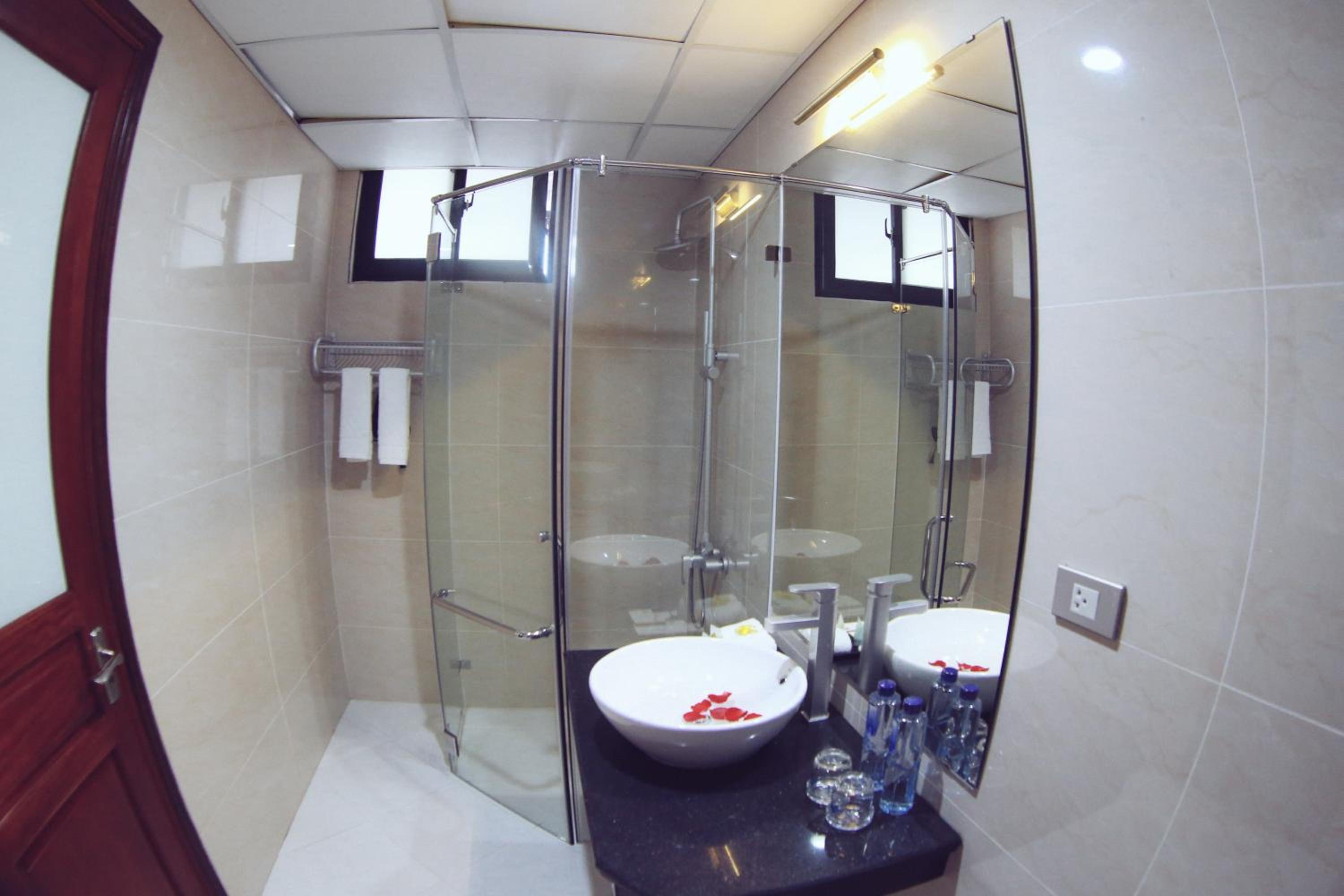 Twin Room - Photo 4
