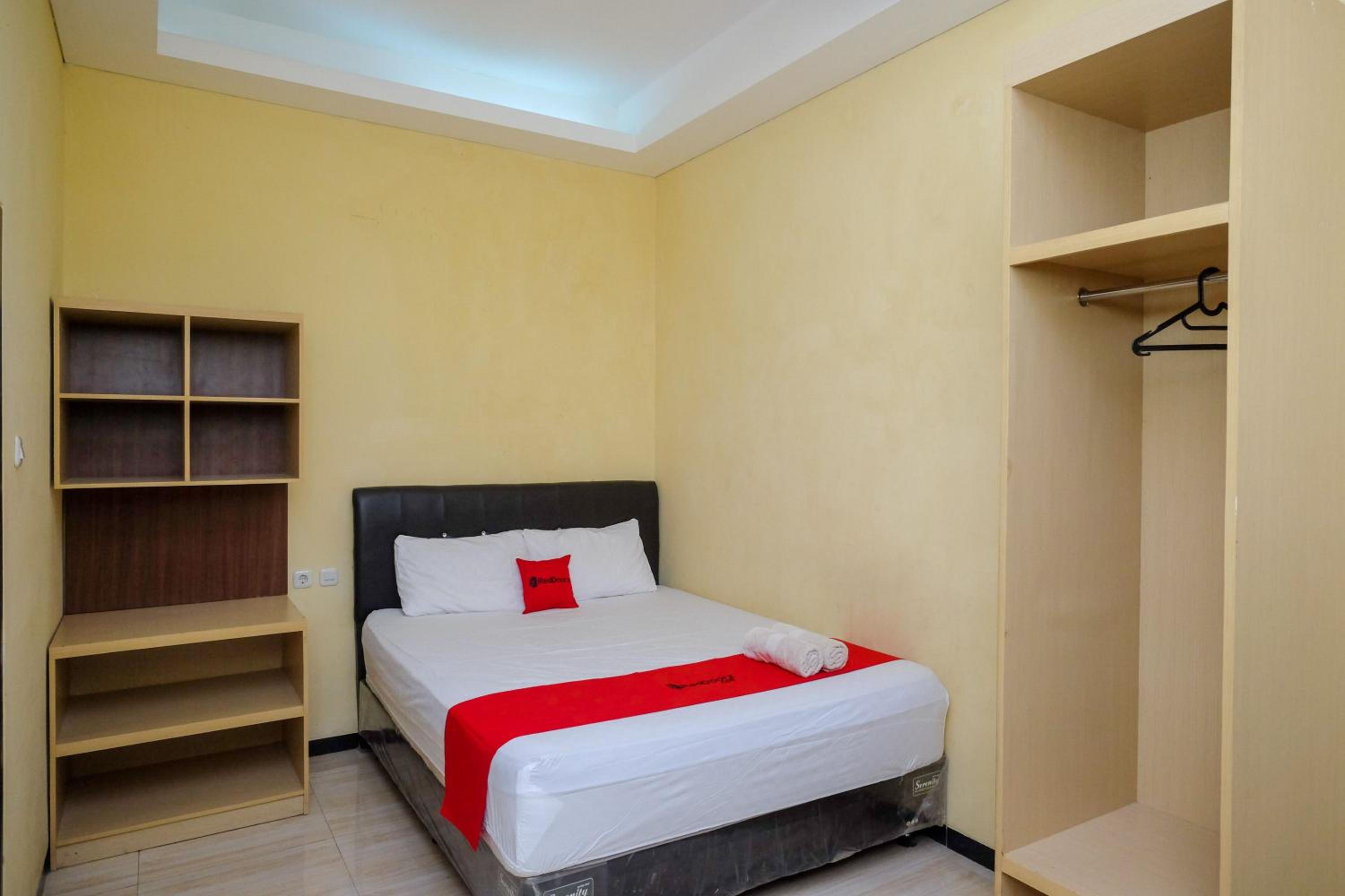 Deluxe Room - Photo 1